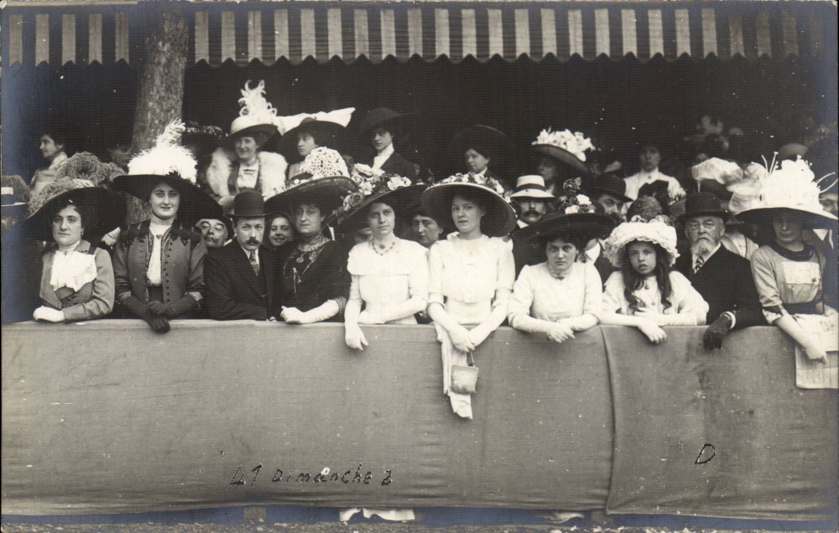 Real photo Women at exit