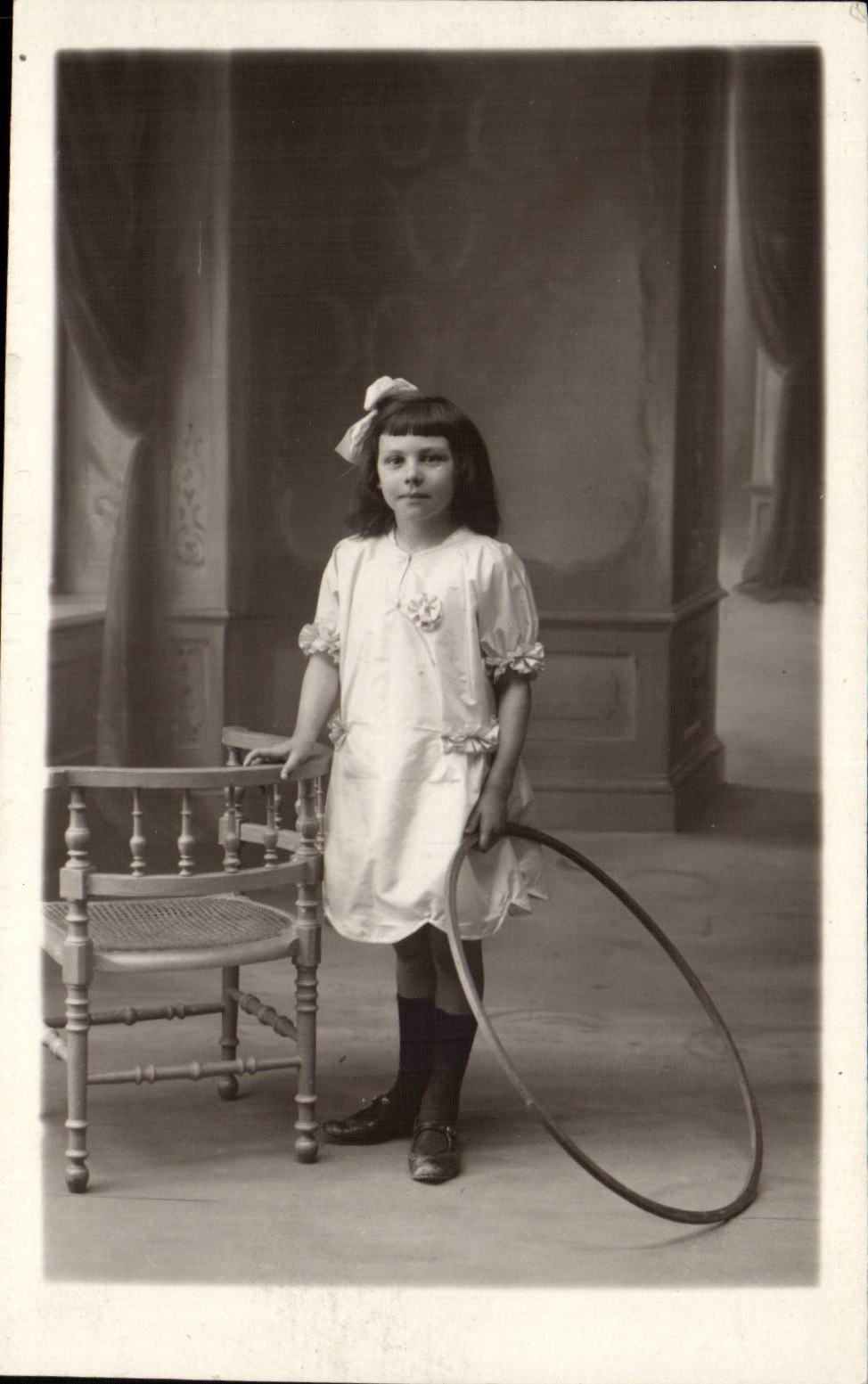 Wirkliches Foto Kind mit dem Band