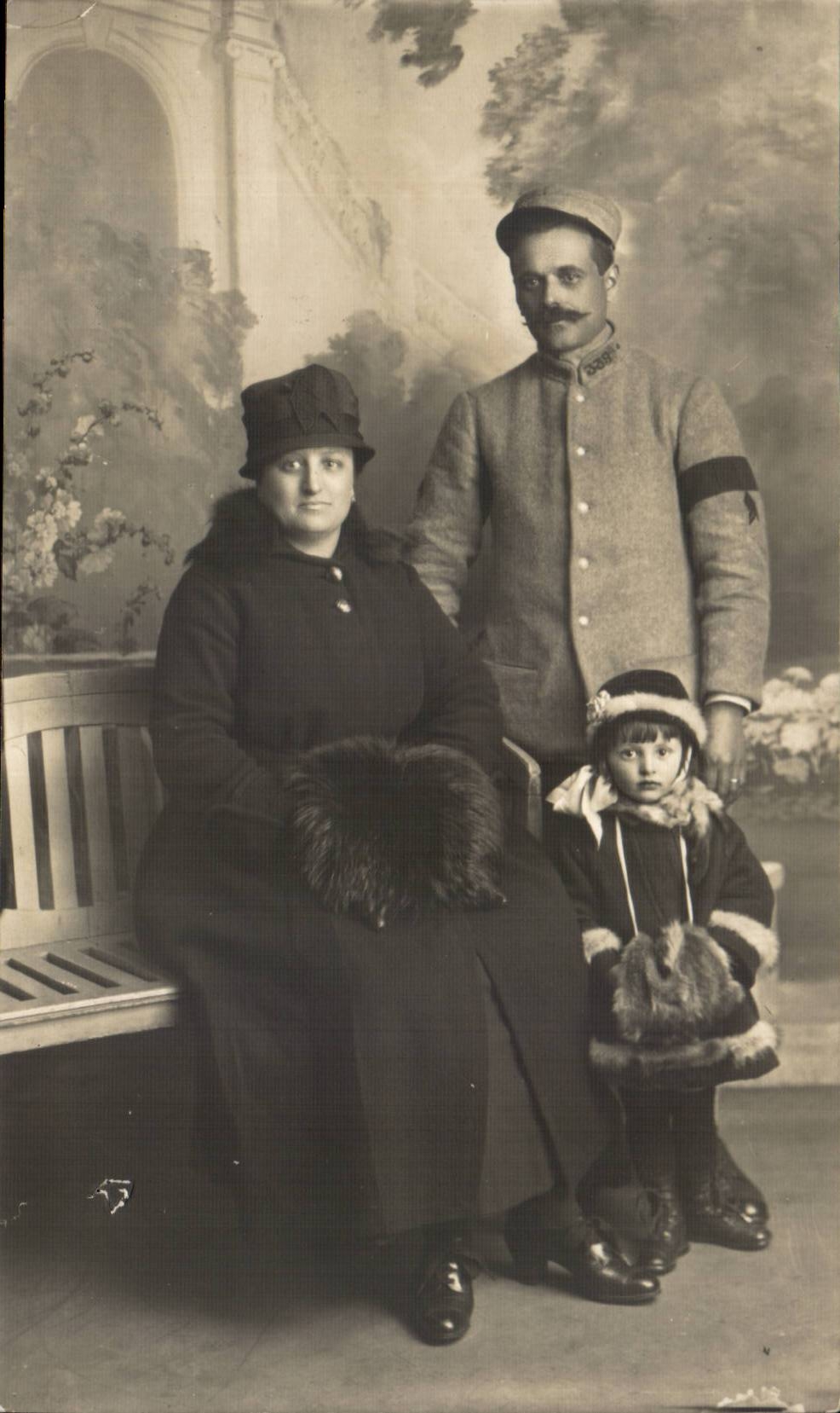 Wirkliche Foto Paarfrau und -kind