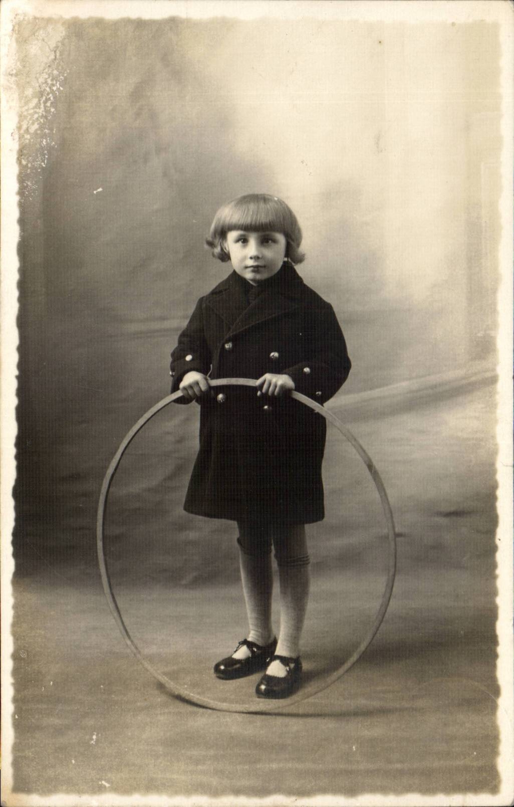 Wirkliches Foto Kind mit dem Band