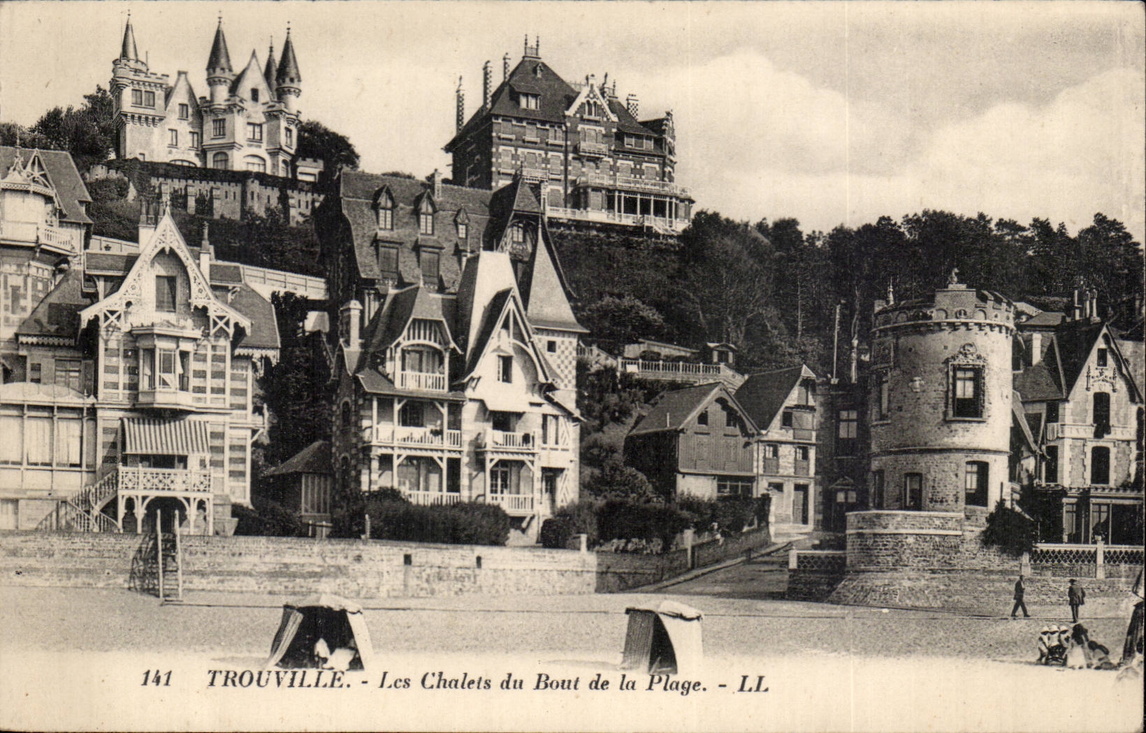 Trouville - Chatlets of the End of the Beach - CPA