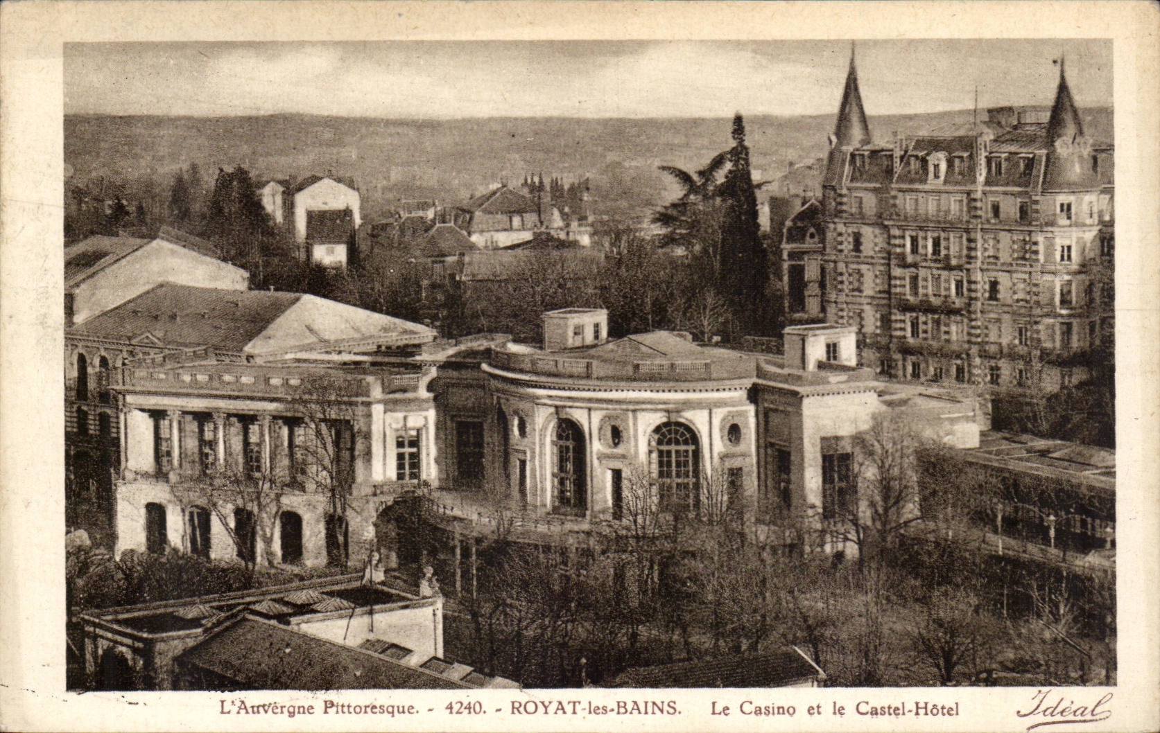 Royat - the Casino and the Casino Hotel - CPA