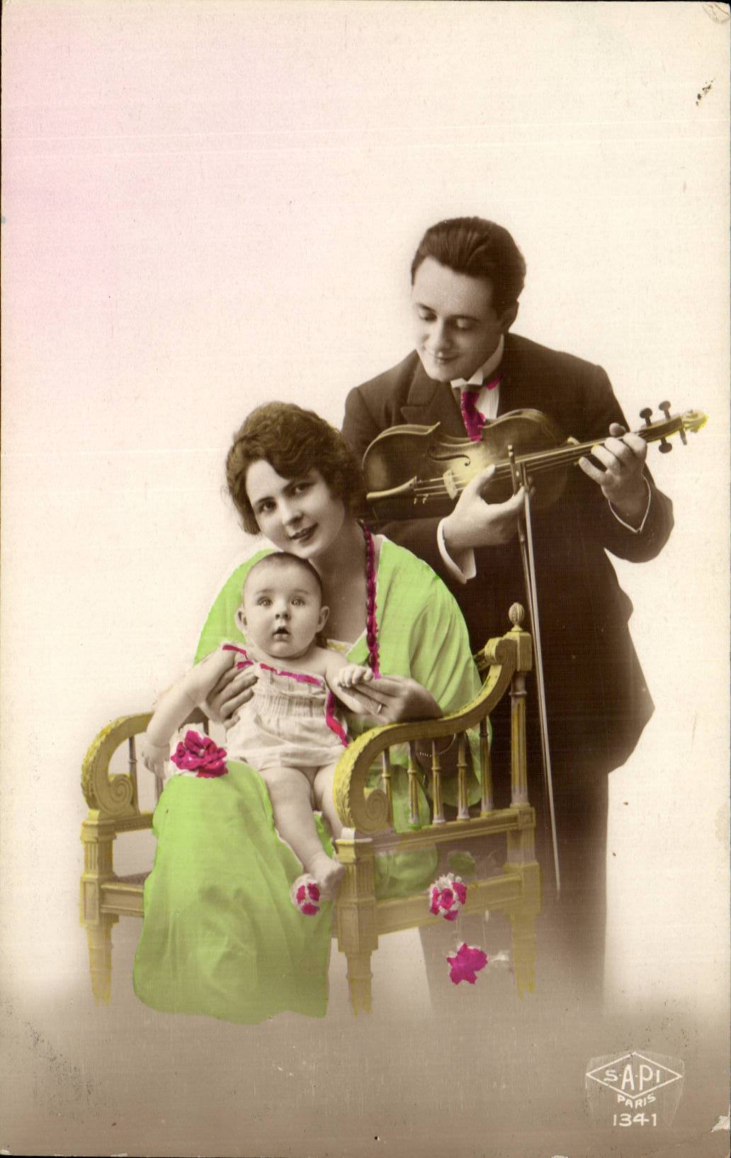 Fantaisie - Couple avec bebe - violin - musique - intrument - CPA