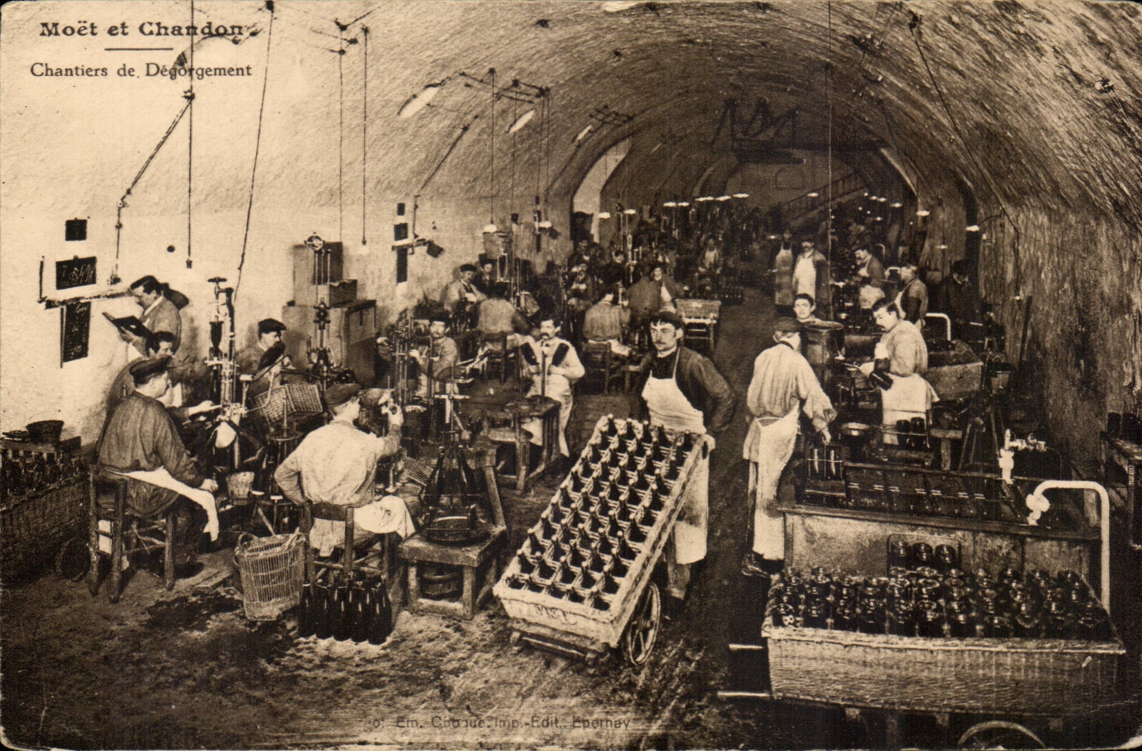 Epernay CPA Moet et Chandon Chantiers de degorgement (vin vignoble)