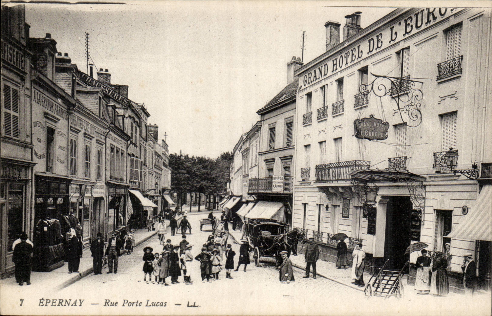 Epernay CPA Rue Porte Lucas