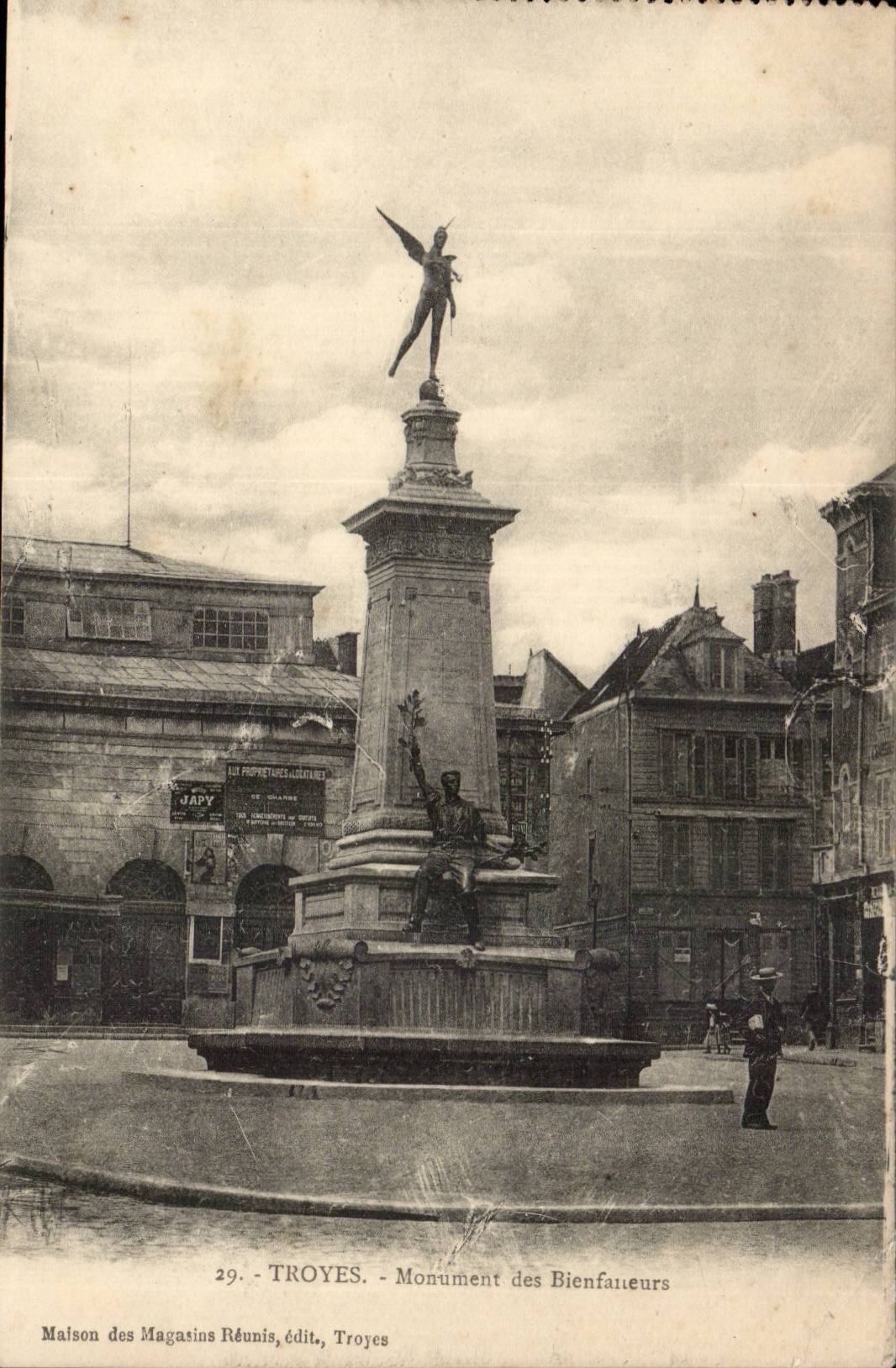 Troyes CPA Monument of the benefactors