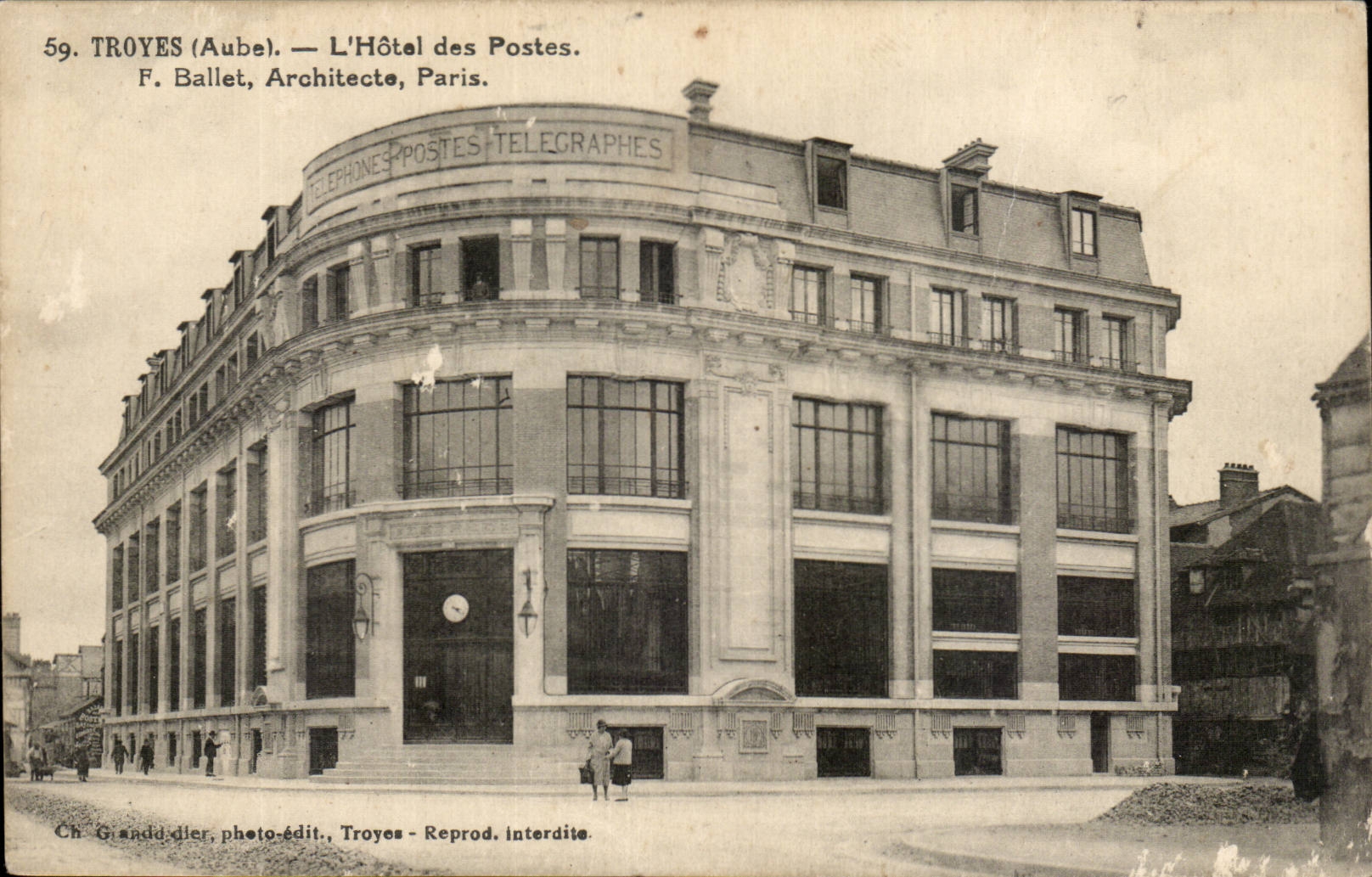 Troyes CPA Post office building (Ballet postal and telecommunications authorities)