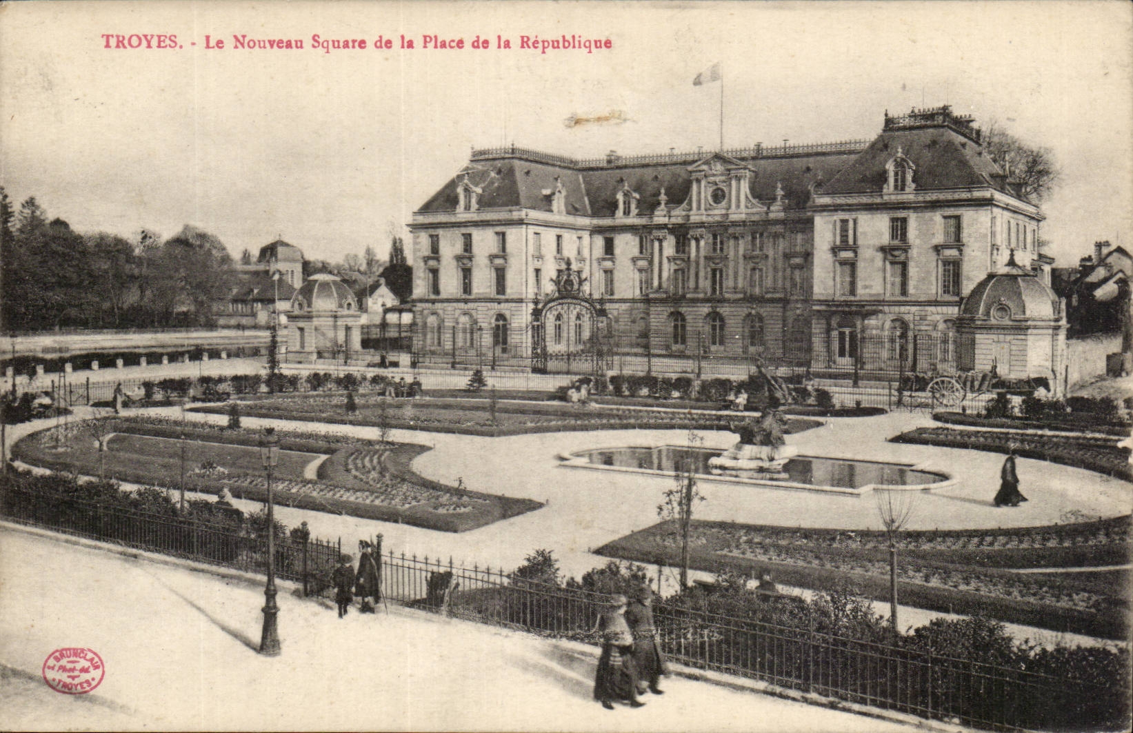 Troyes CPA the new public garden of the place of the Republic