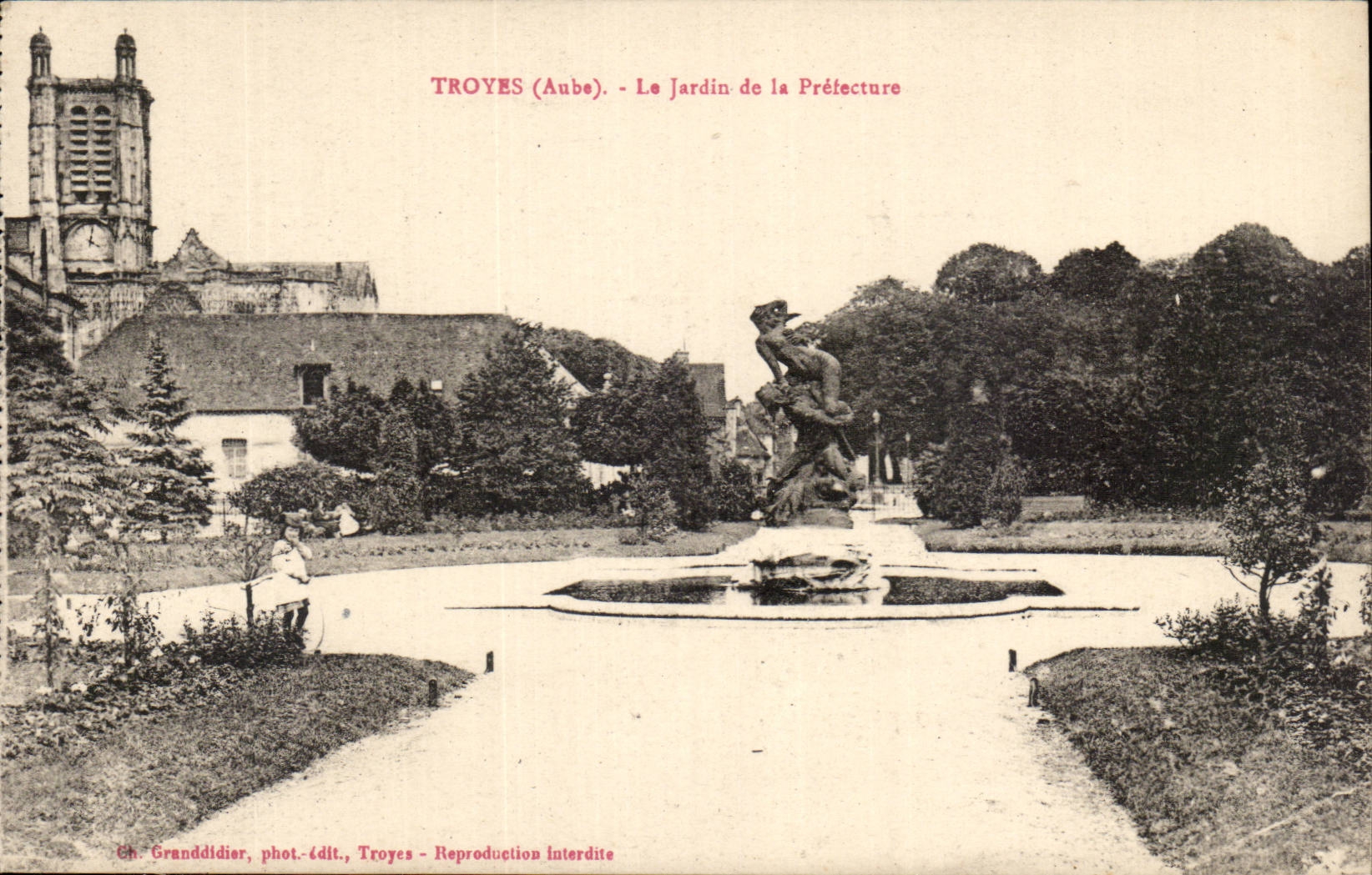 Troyes CPA the garden of the prefecture