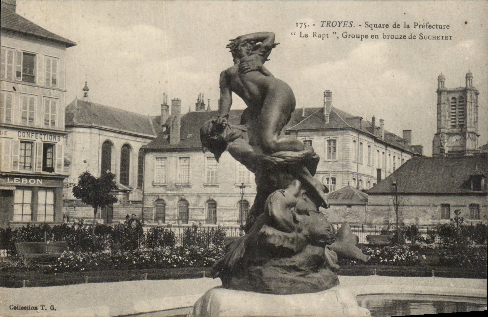 Troyes CPA Square of the Prefecture the Suchetet Abduction bronzes August 7th 1914