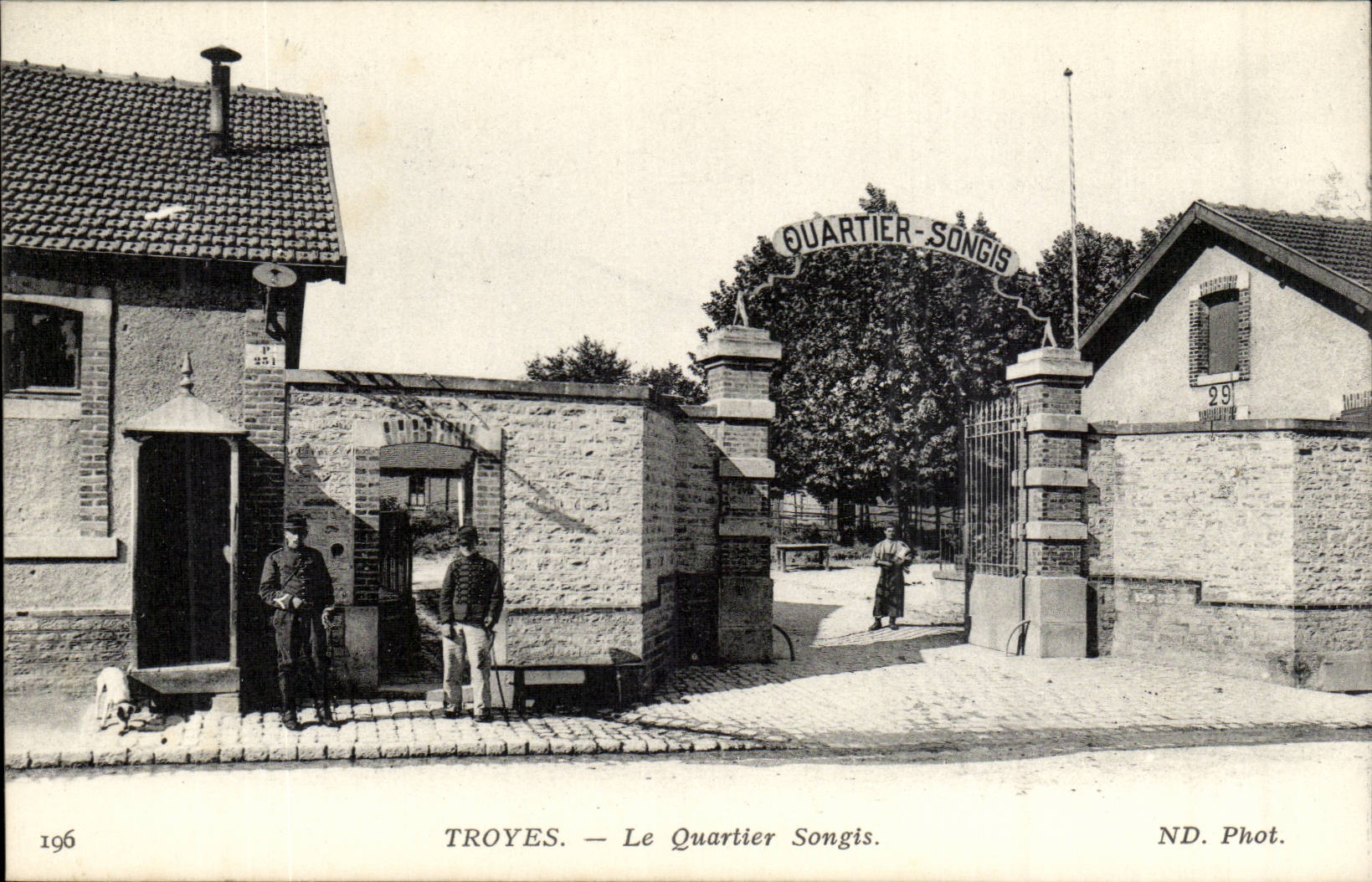 Troyes CPA the district Songis (militaria)