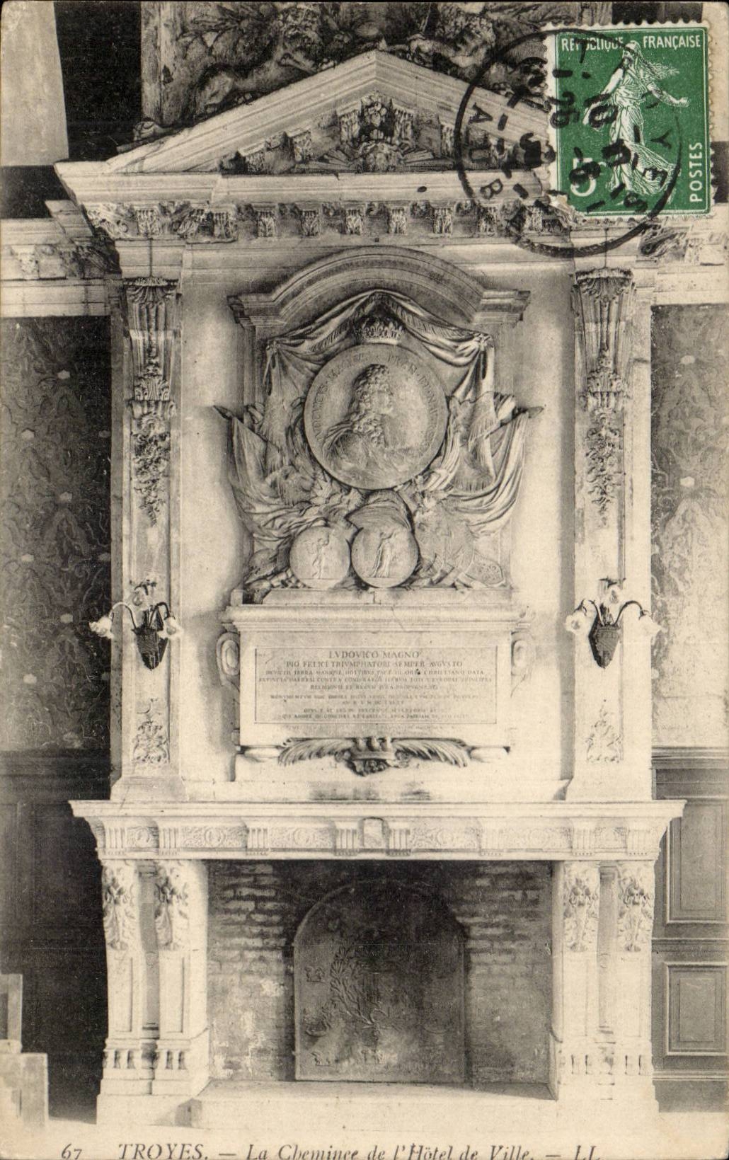 TRoyes CPA Chimney of the town hall