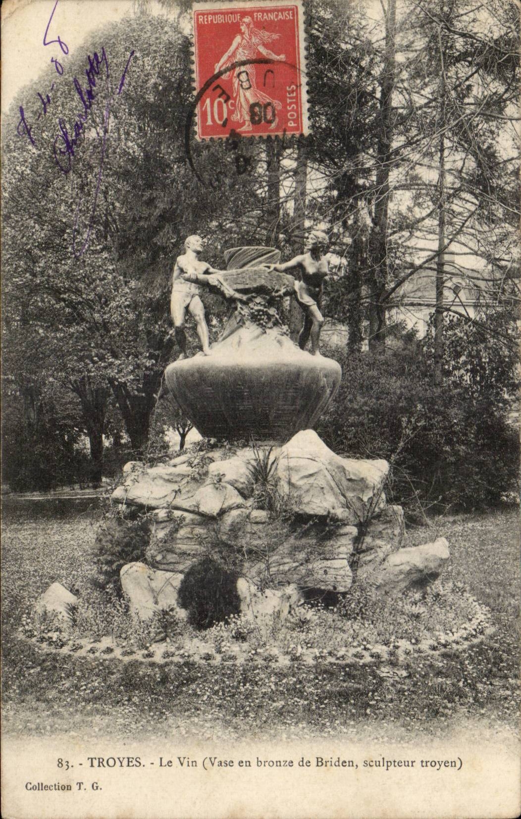 TRoyes CPA the wine (bronze vase of Briden Trojan sculptor)