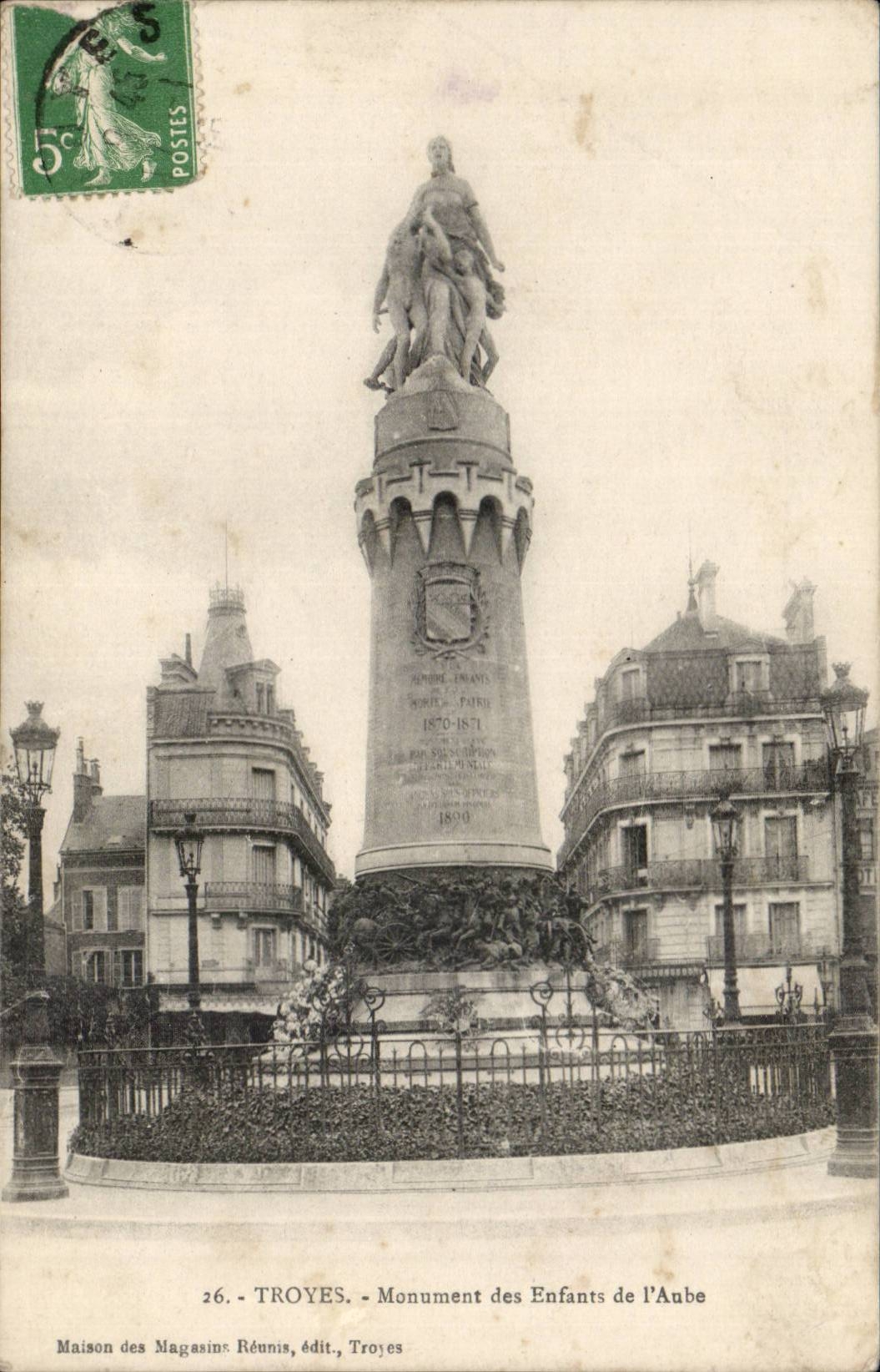 TRoyes CPA Monument of the children of the paddle