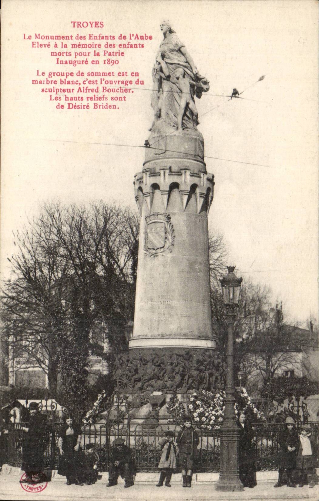 TRoyes CPA Monument of the children of the paddle