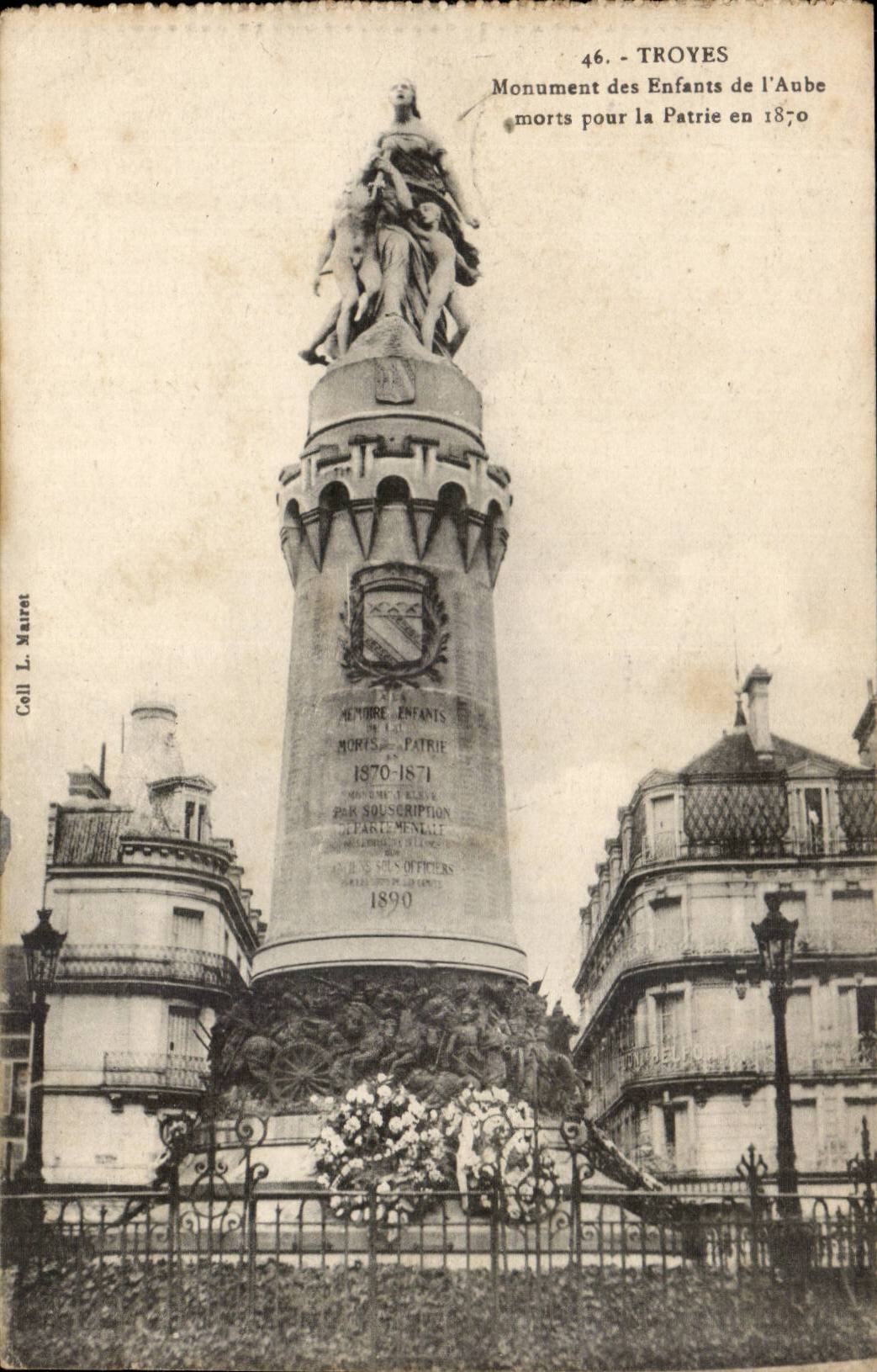 TRoyes CPA Monument of the children of the paddle