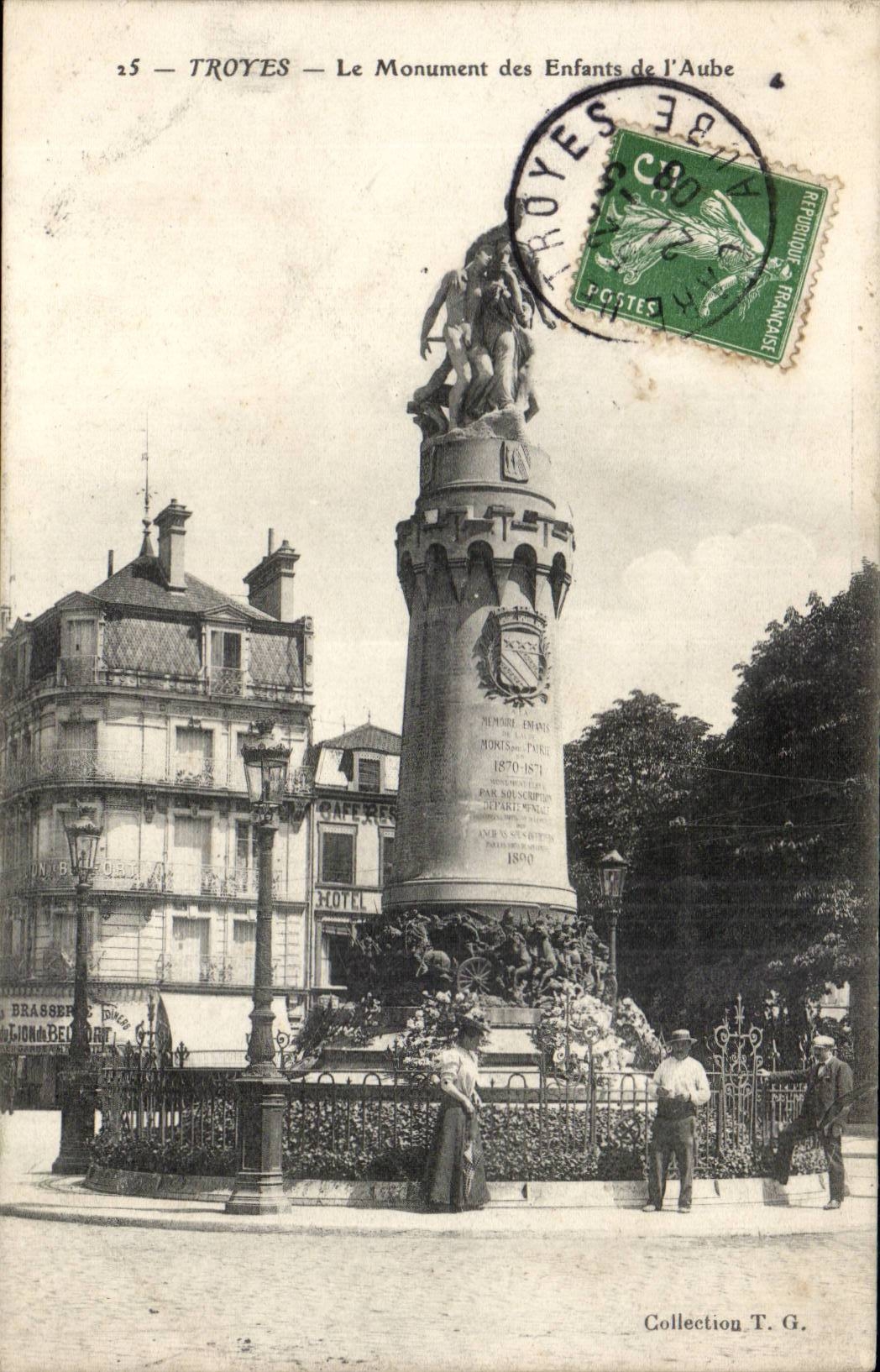 TRoyes CPA Monument of the children of the paddle