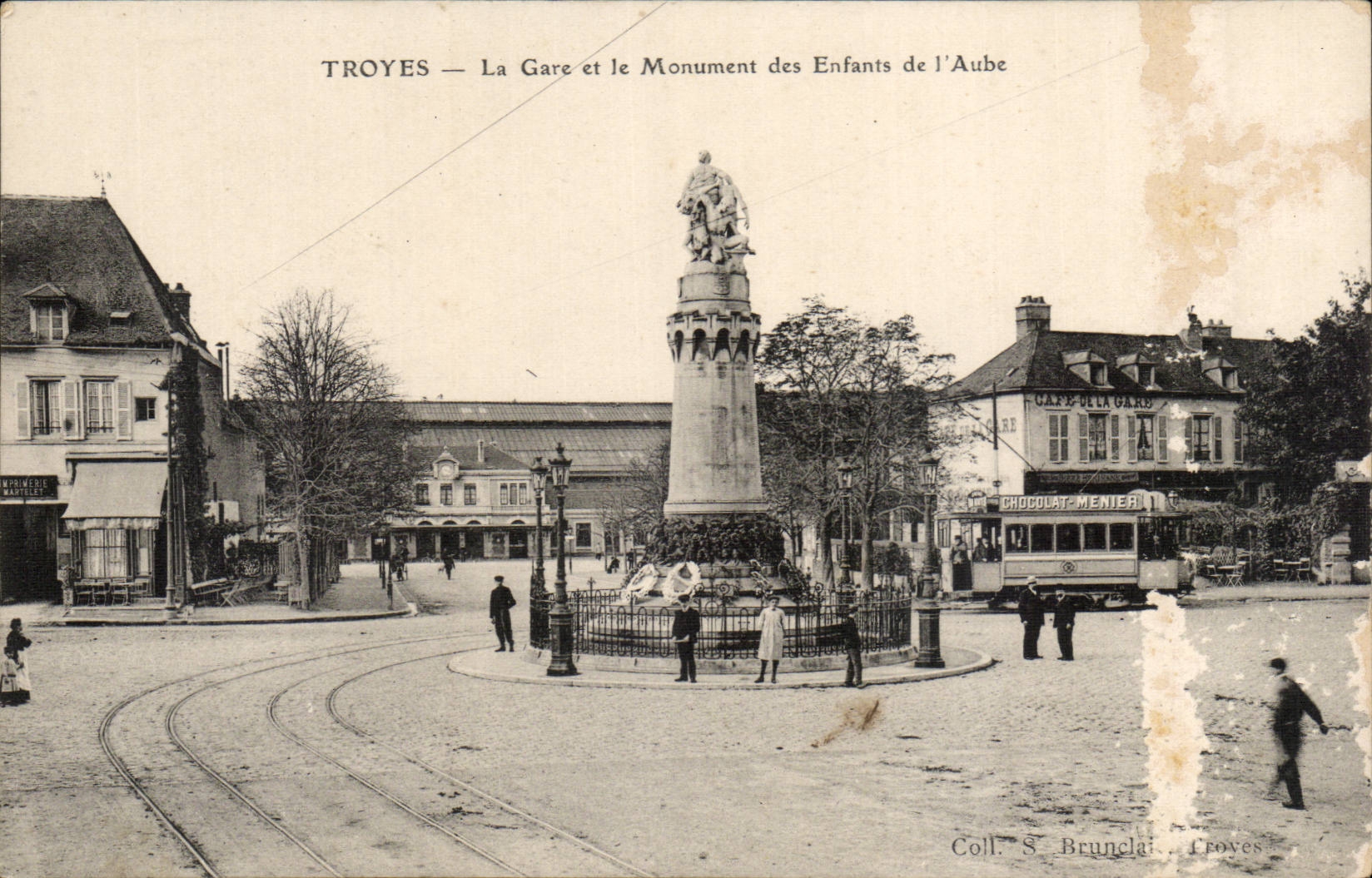 TRoyes CPA Train station and the monument of the children of the Paddle