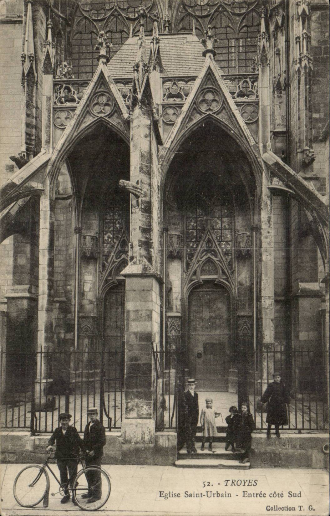 TRoyes CPA Church St Urbain Entrance southern dimension