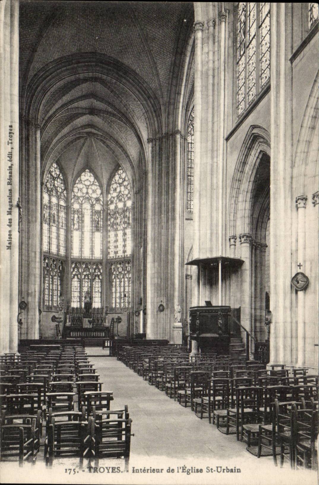 Interior TRoyes CPA of the church St Urbain