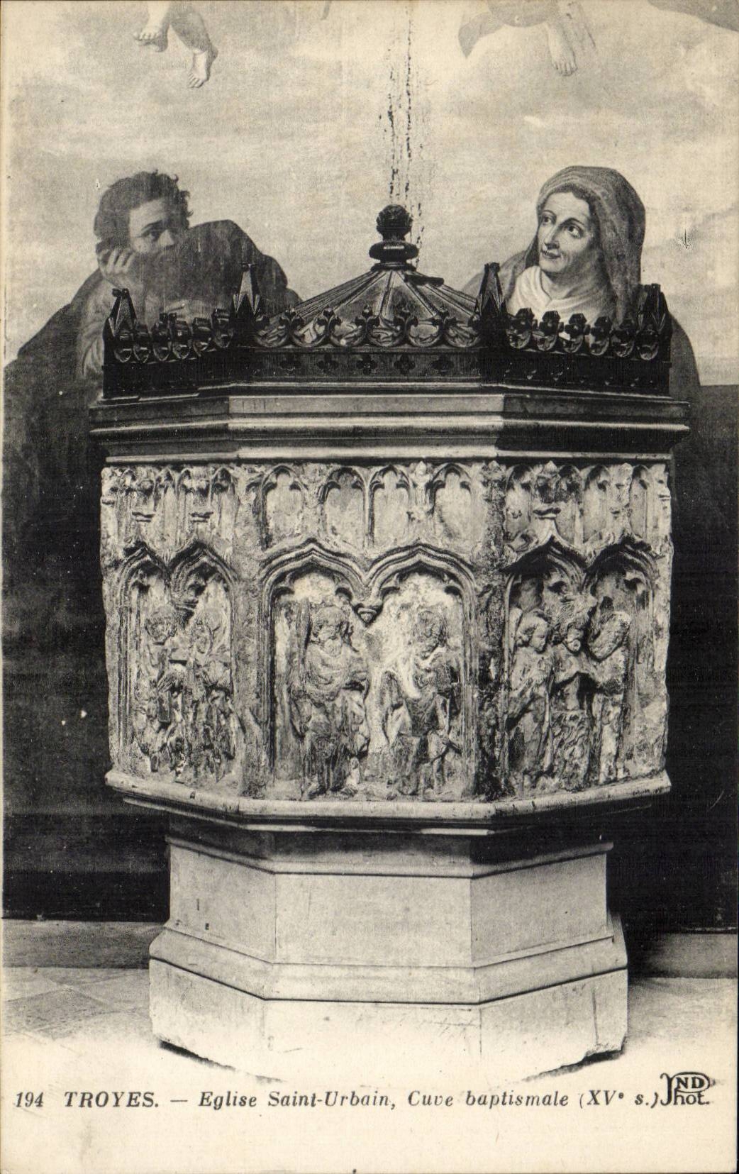 TRoyes CPA Eglise Saint Urbain Cleans baptismal