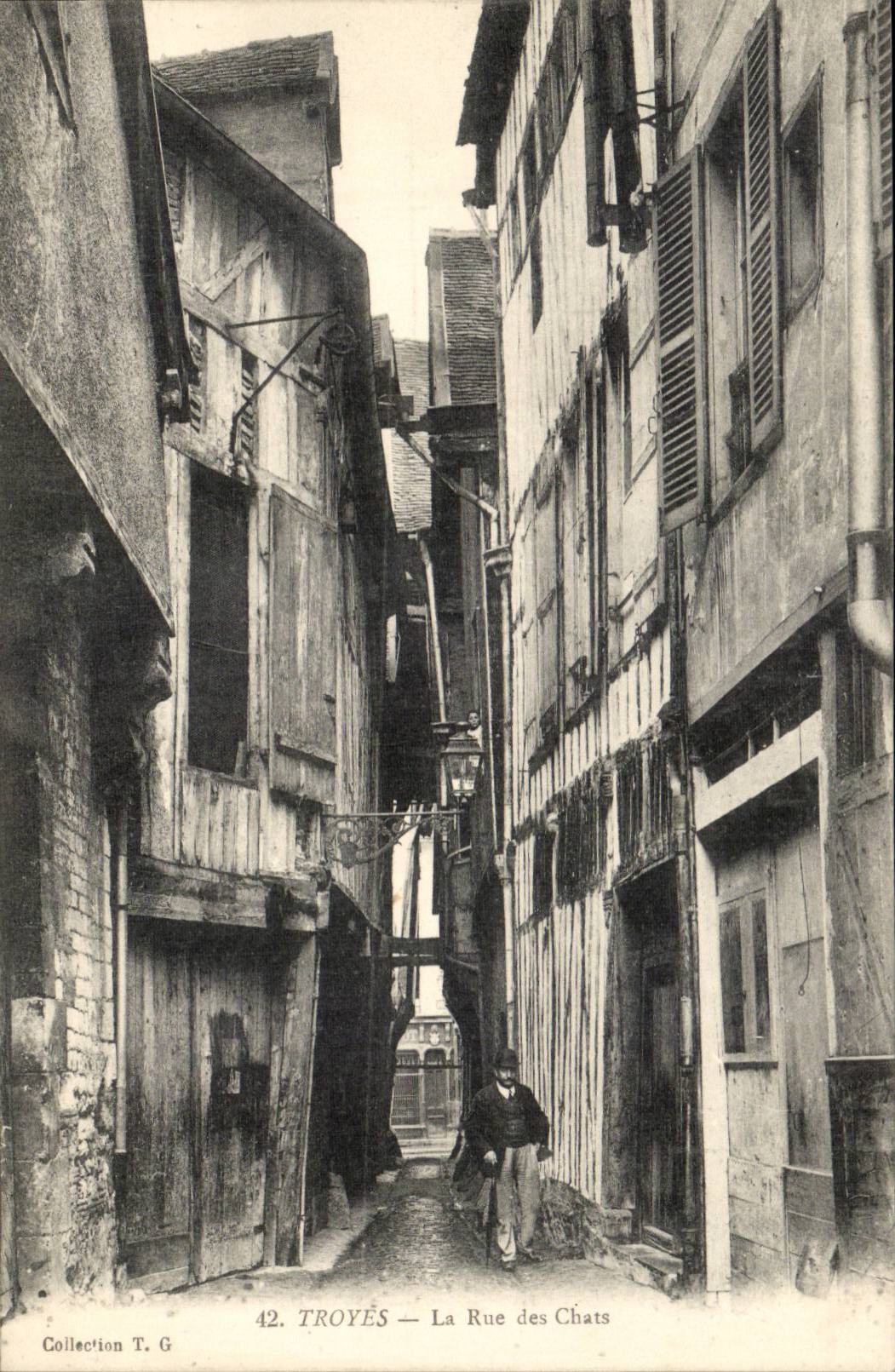 Troyes CPA the street of the cats