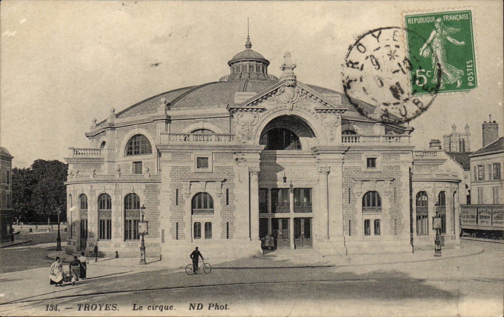 Troyes CPA the circus (circus)