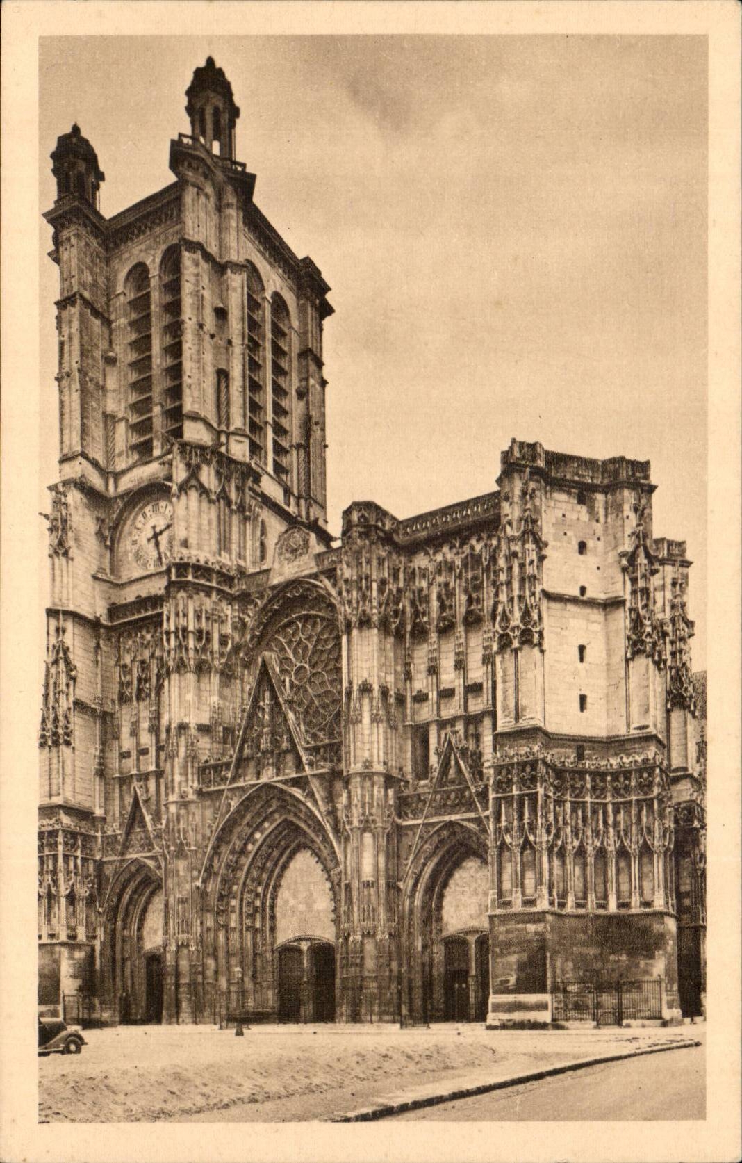 TRoyes CPA the cathedral