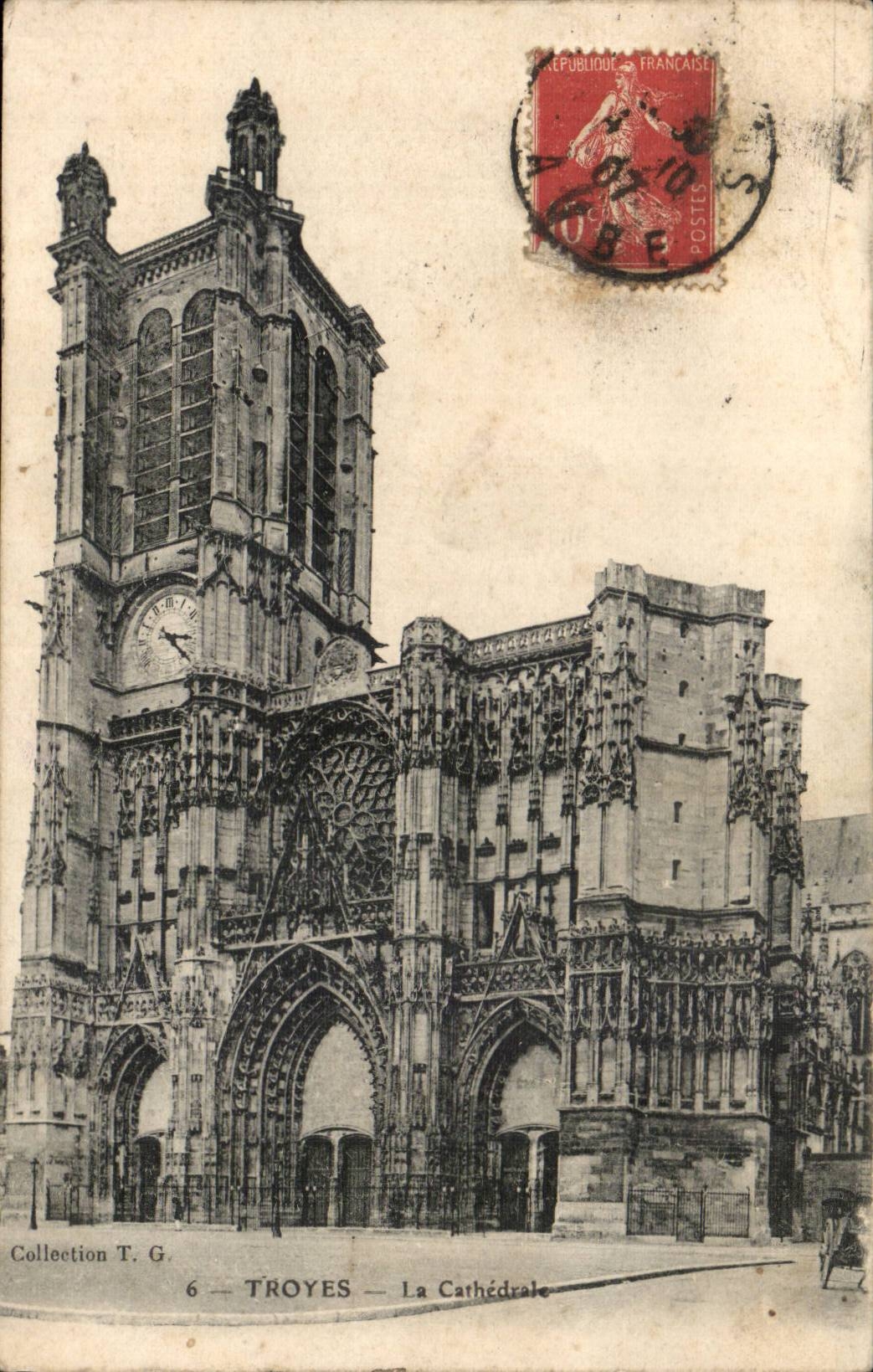 TRoyes CPA the cathedral the virgin and the child