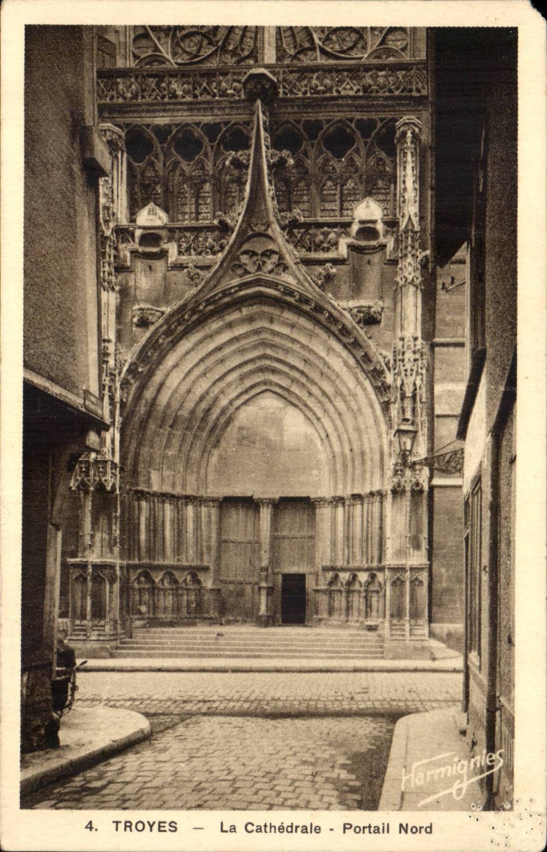 Troyes CPA the northern cathedral Gate