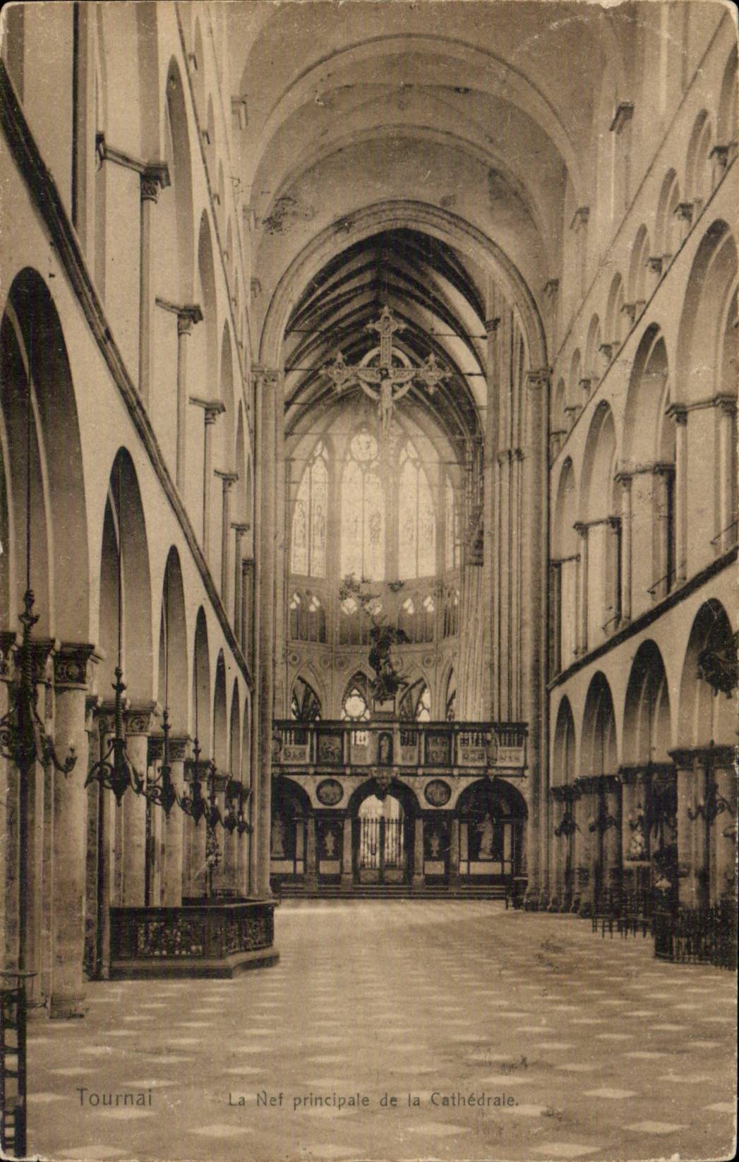 CPA Belgique Tournai La nef principale de la cathedrale