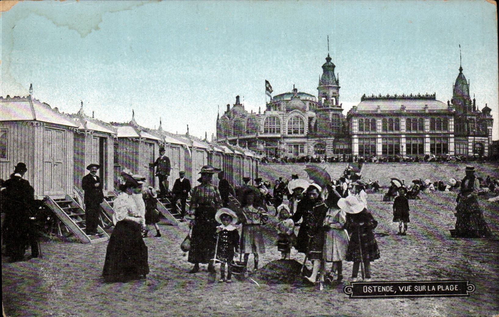 CPA Belgium Ostend Seen on the beach