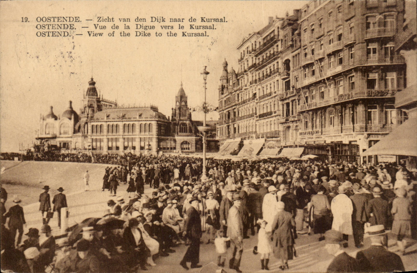 CPA Belgium Ostend Seen of the dam towards Kursaal