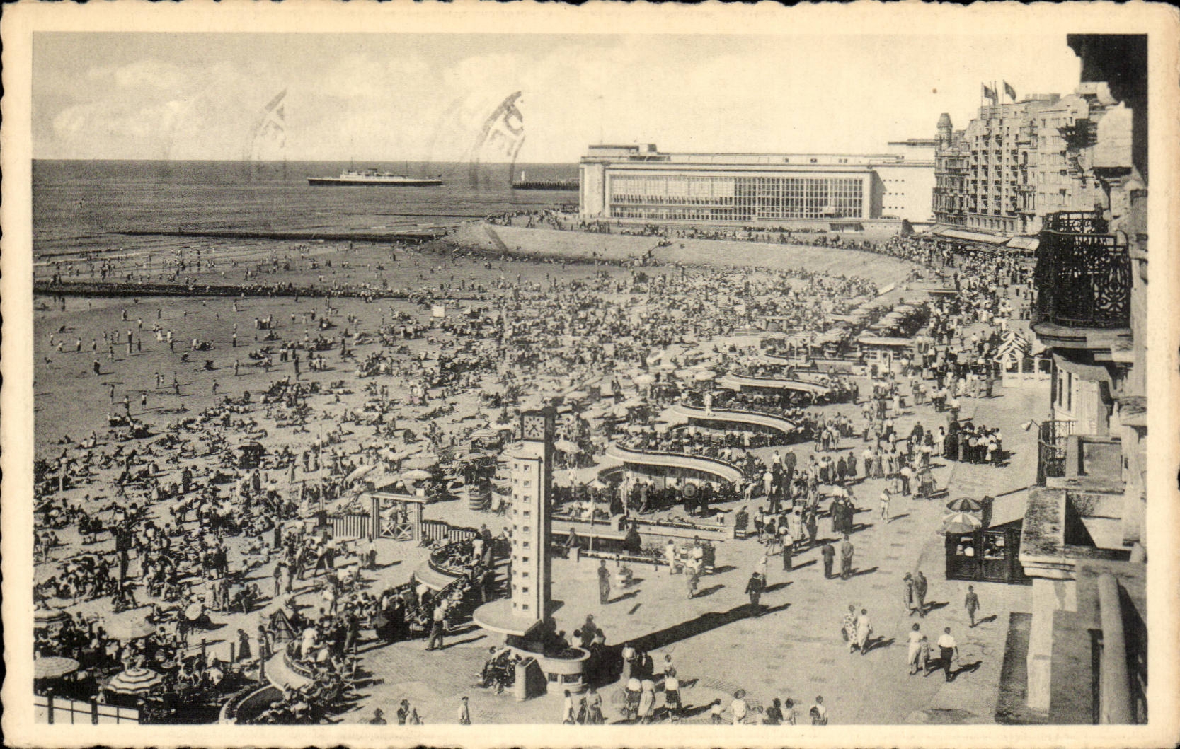 CPA Belgium Ostend Kursaal and beach