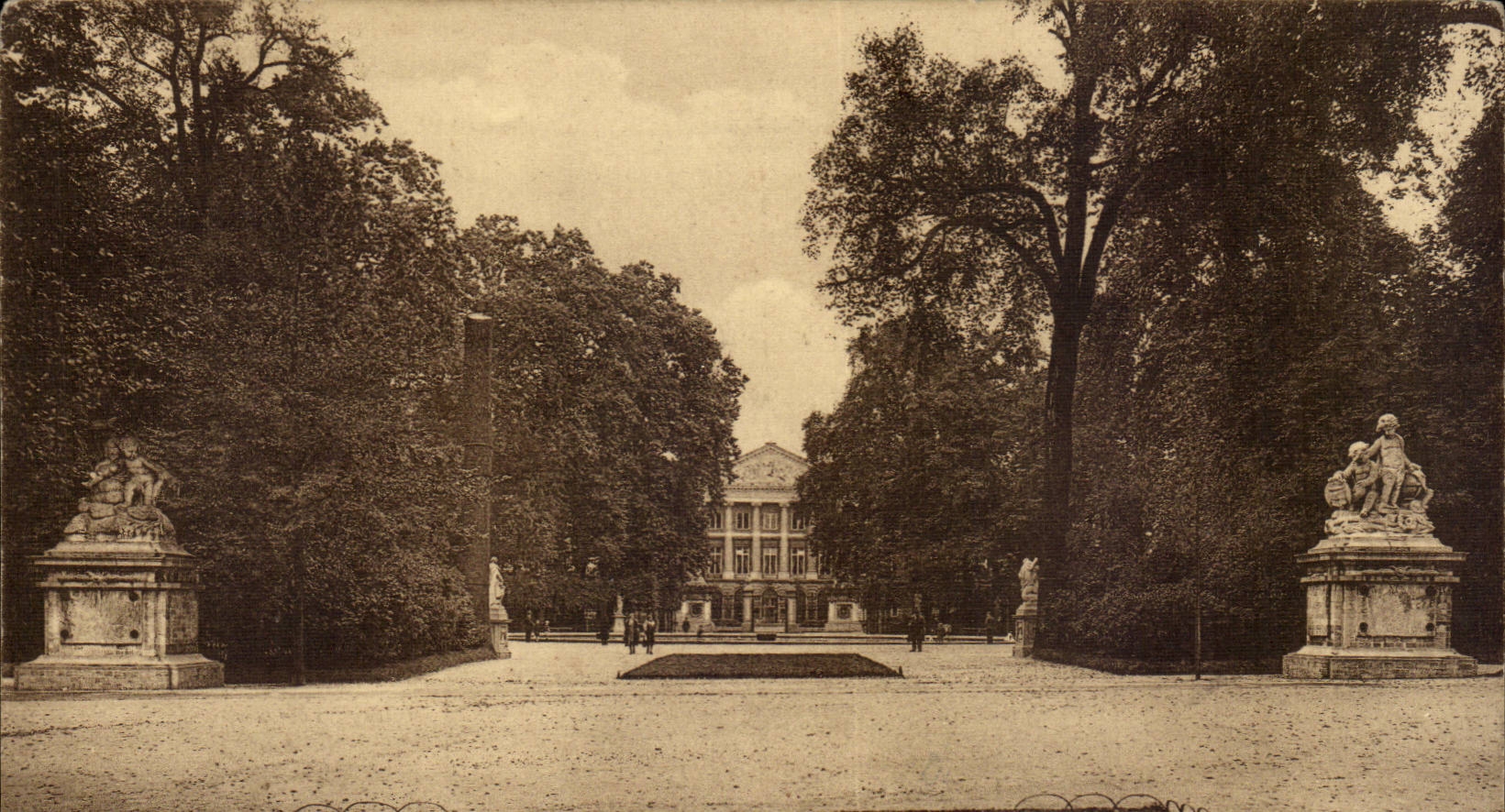 CPA Belgium Brussels the park and Parliament