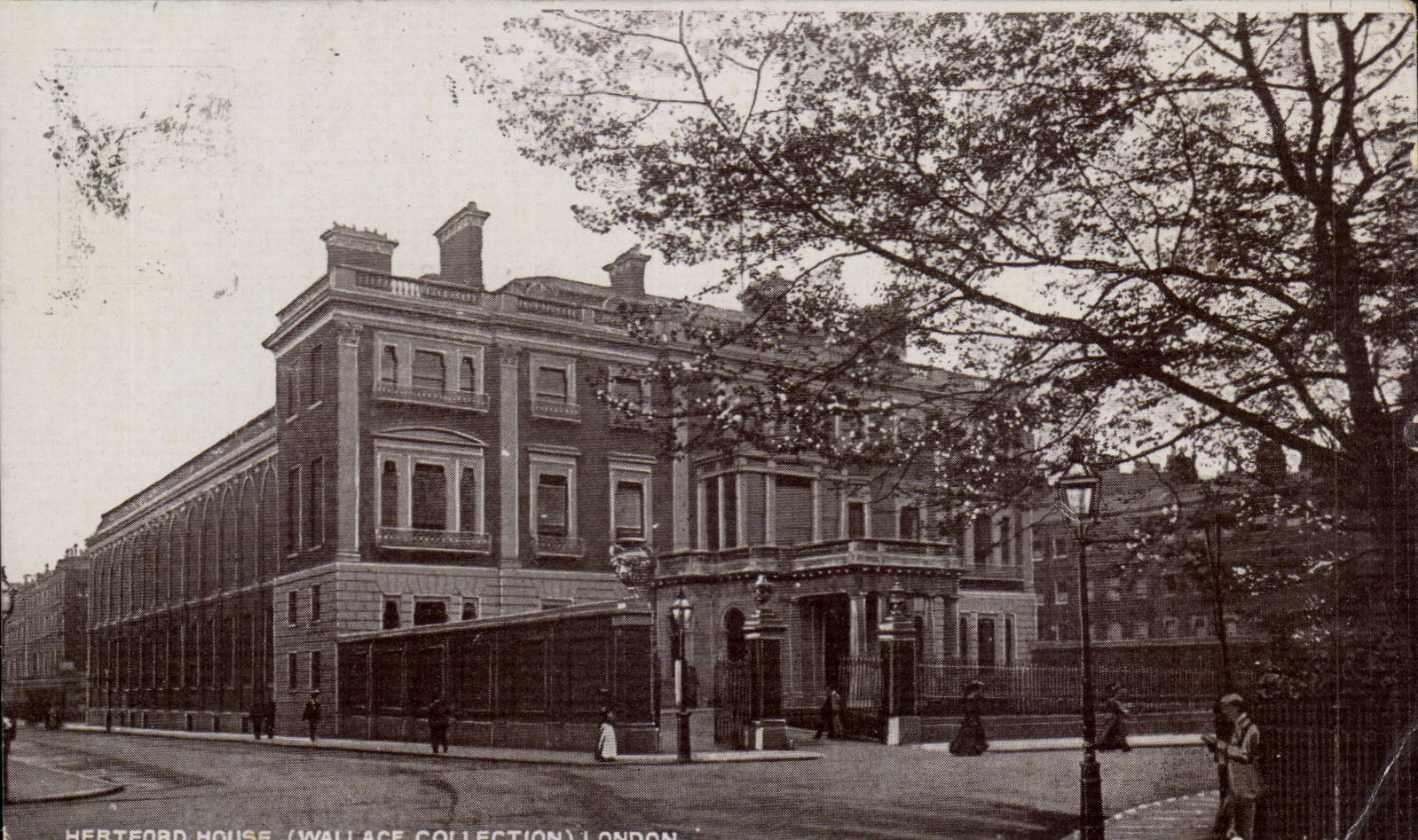 The United Kingdom Great BRitain CPA London Hertford House (Wallace collection)