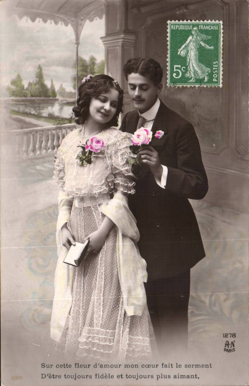 Fantaisie - Couple - Sur cette fleur d'amour mon coeur fait le serment - CPA 