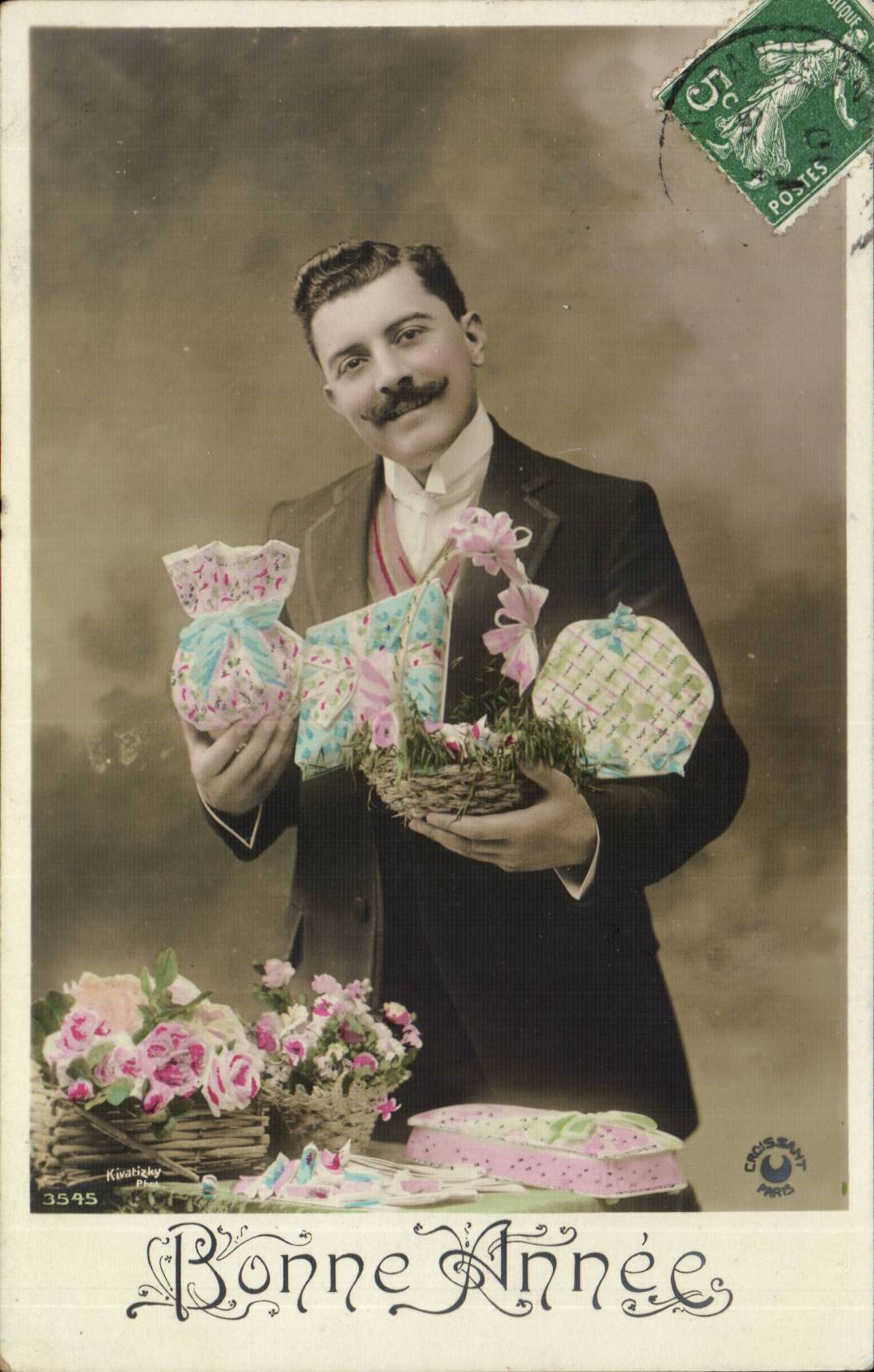 Fantasy - Happy New Year - Handsome man - arms filled with present - CPA