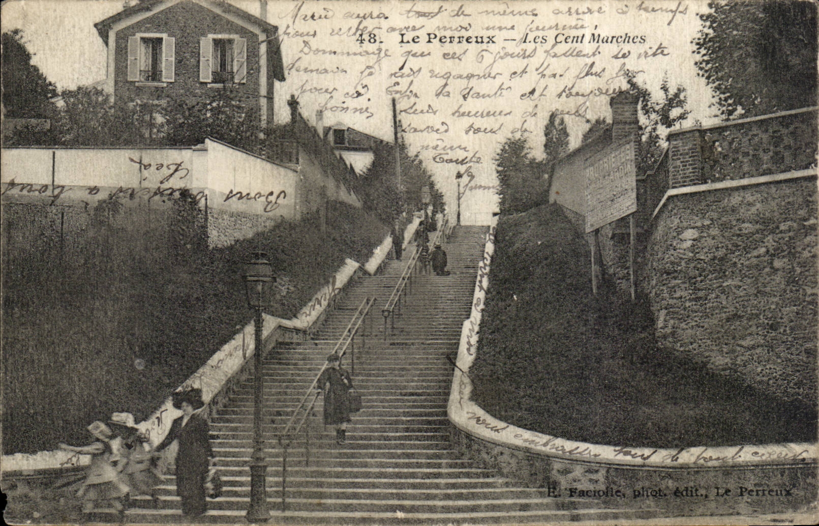 Perreux CPA hundred markets