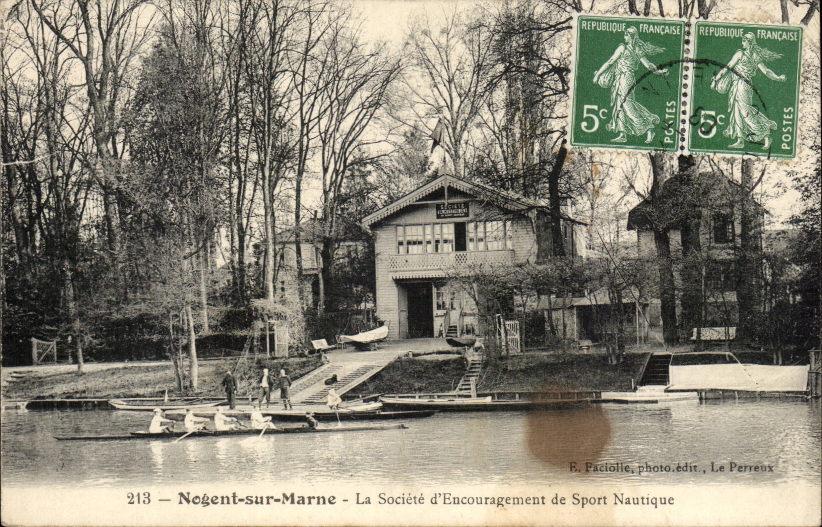 Nogent on the Marne CPA the company of encouragement of water sport (oar rowing)