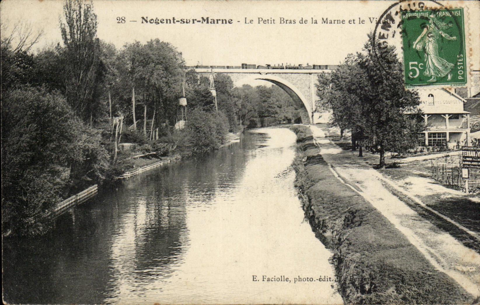 Nogent on the Marne CPA the small arm of the Marne and the viaduct (train)