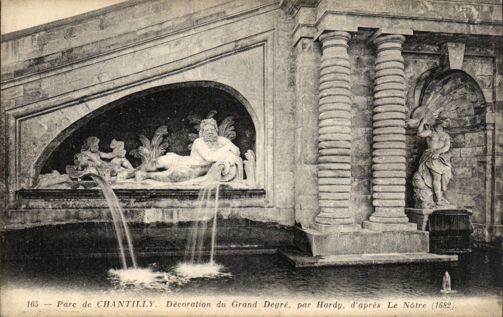 CPA Castle of Chantilly Park Decoration of the great degree by Hardy according to ours (1682)