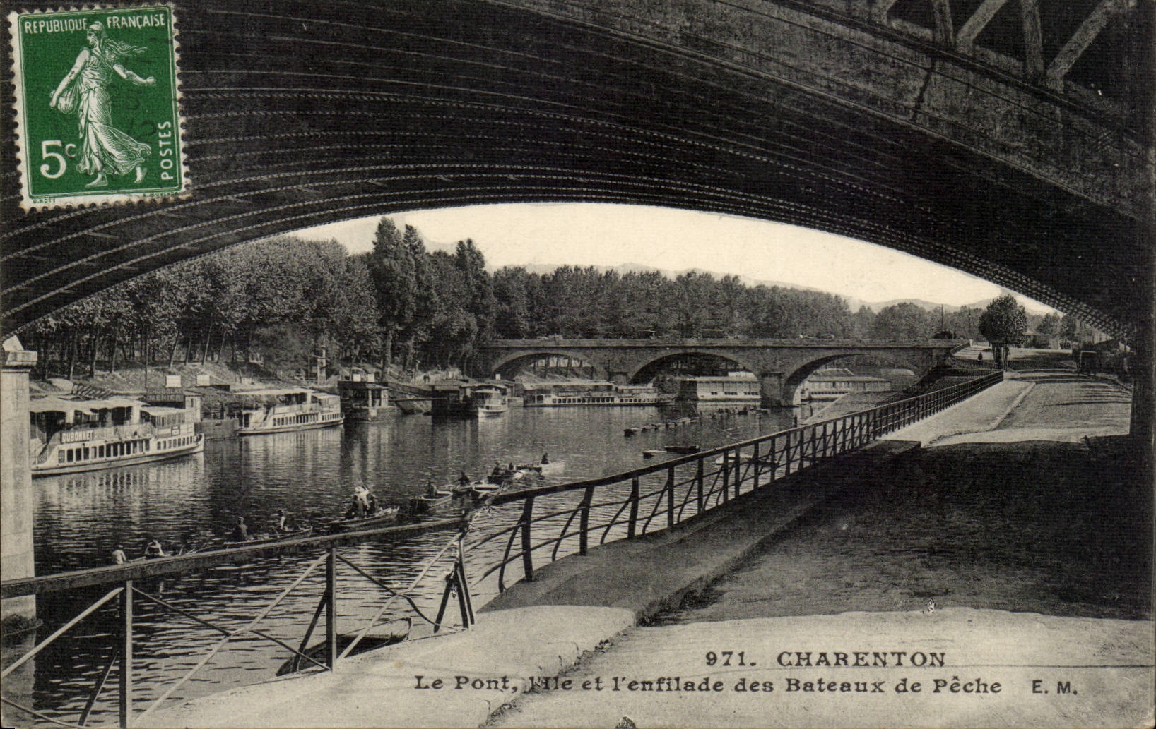 Charenton CPA the bridge the island and the row of baetaux of sin