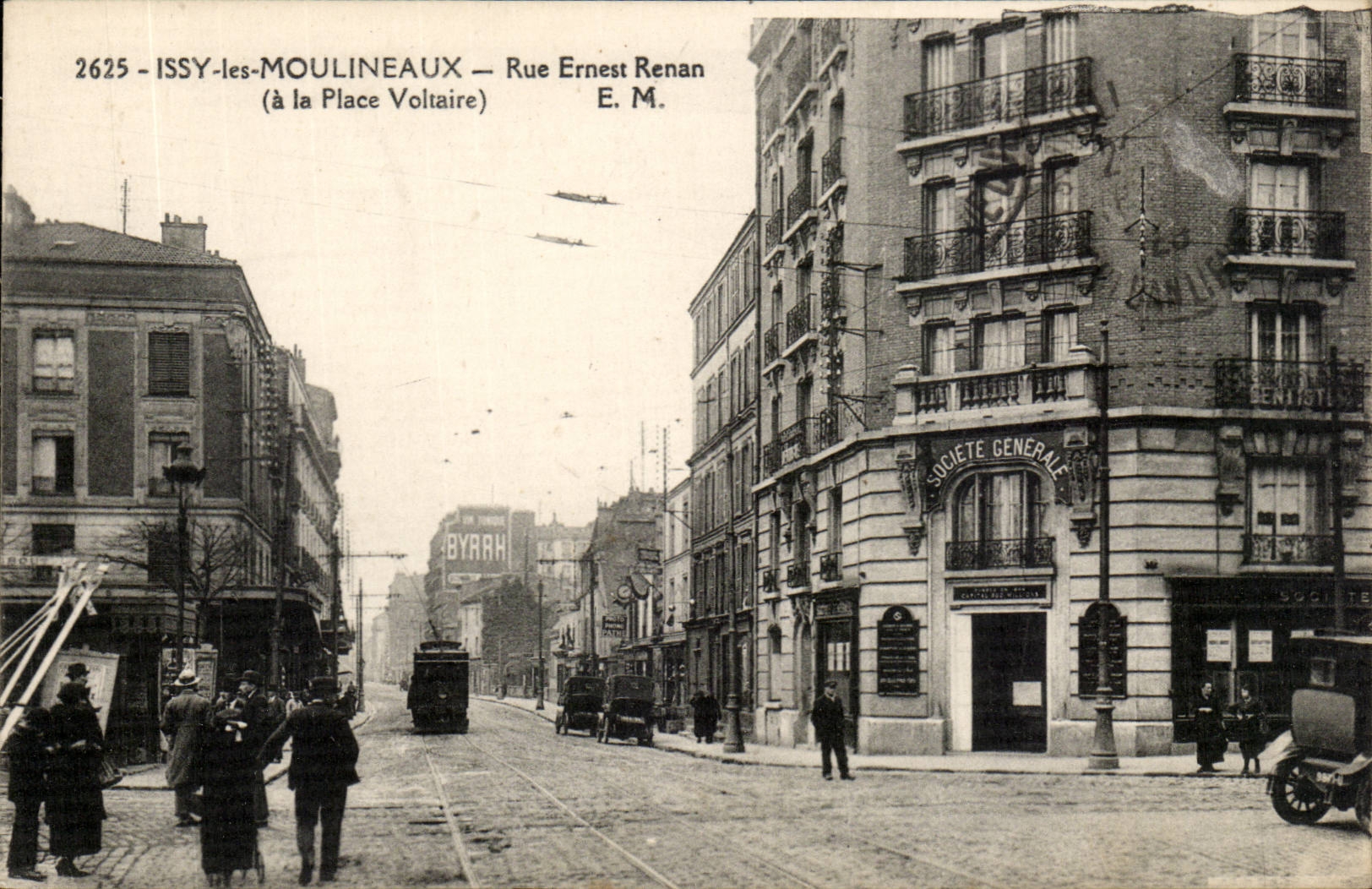 Issy Moulineaux CPA Street Ernest Renan (in the place Voltaire General society)
