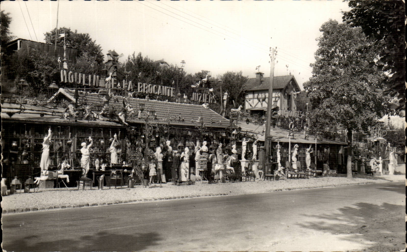 Juziers CPA the mill of the secondhand trade R Besch