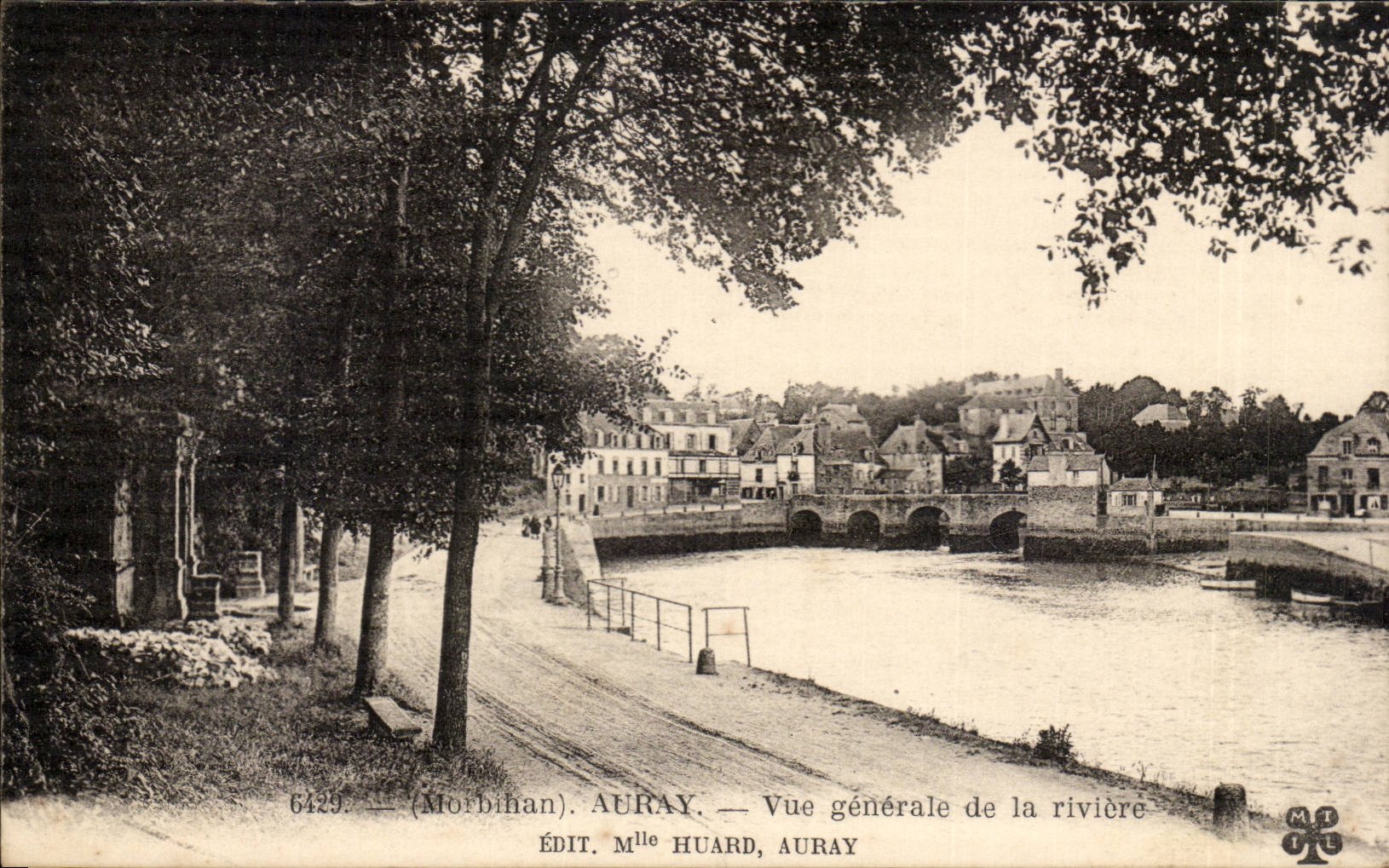 Auray CPA View of the river
