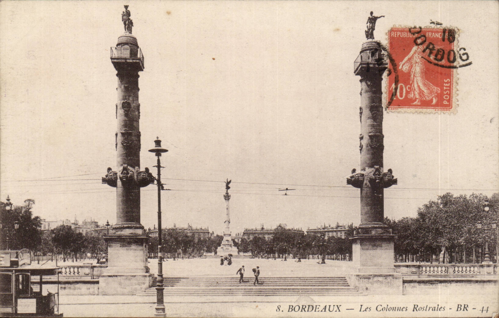 Bordeaux - the Rostrales Columns - CPA