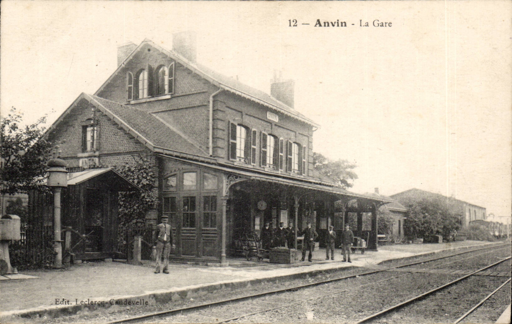 Anvin - Train station - CPA