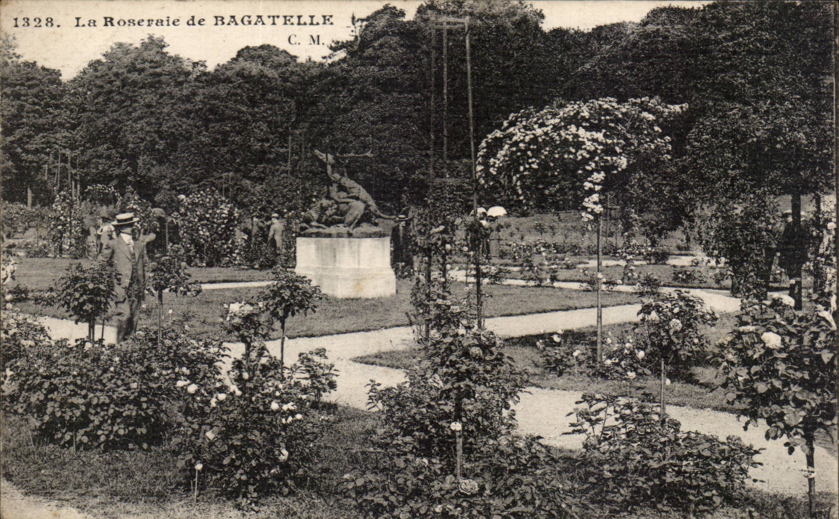 Paris 16 - La Roseraie de Bagatelle - CPA