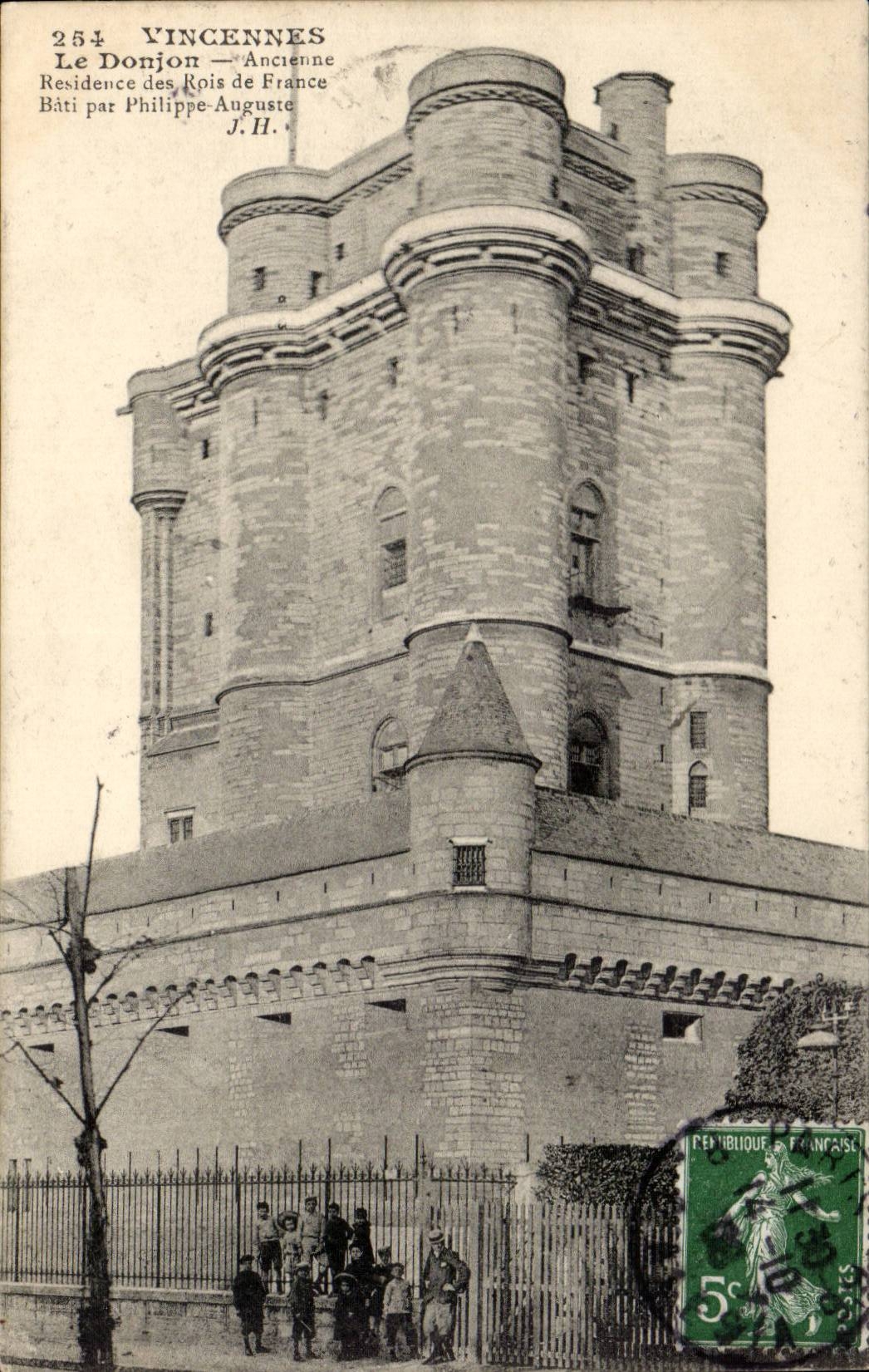 Vincennes CPA the keep Old residence of kings de France Built by Philippe Auguste